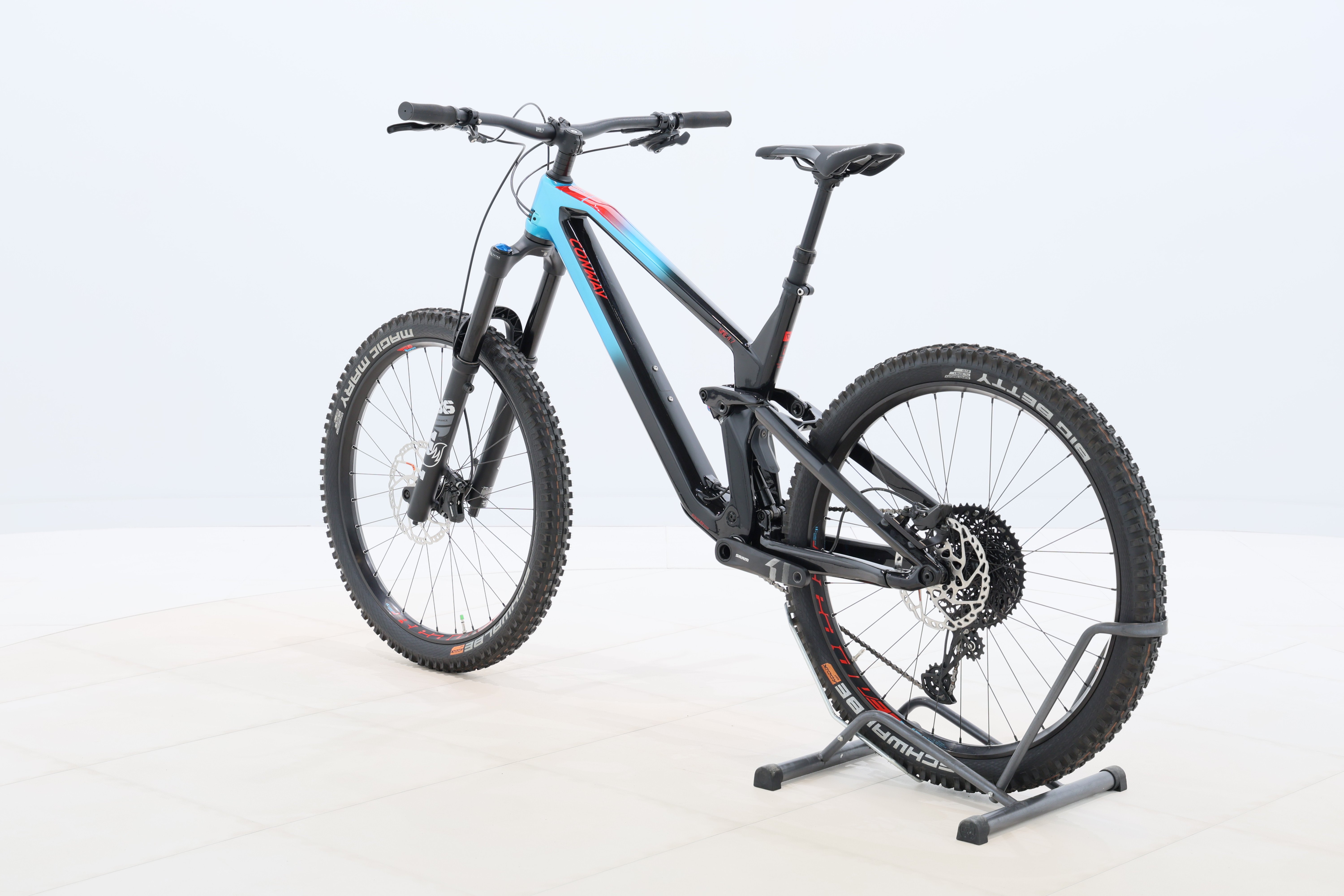 b9b0ba4c-c05e-44b5-aa3a-ef1ee9214052