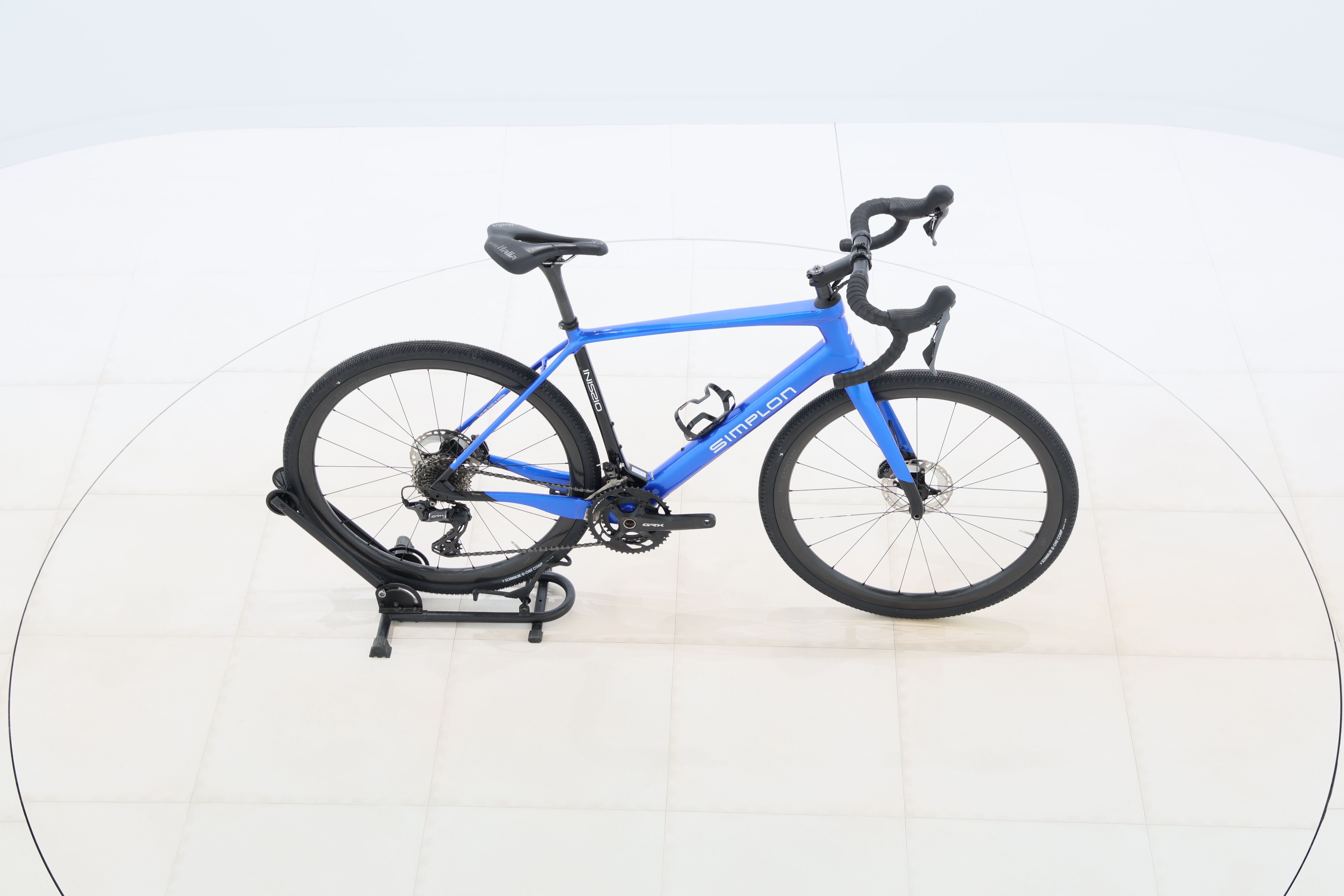 b6f690a5-ed70-42e5-9c44-6f6de089f664