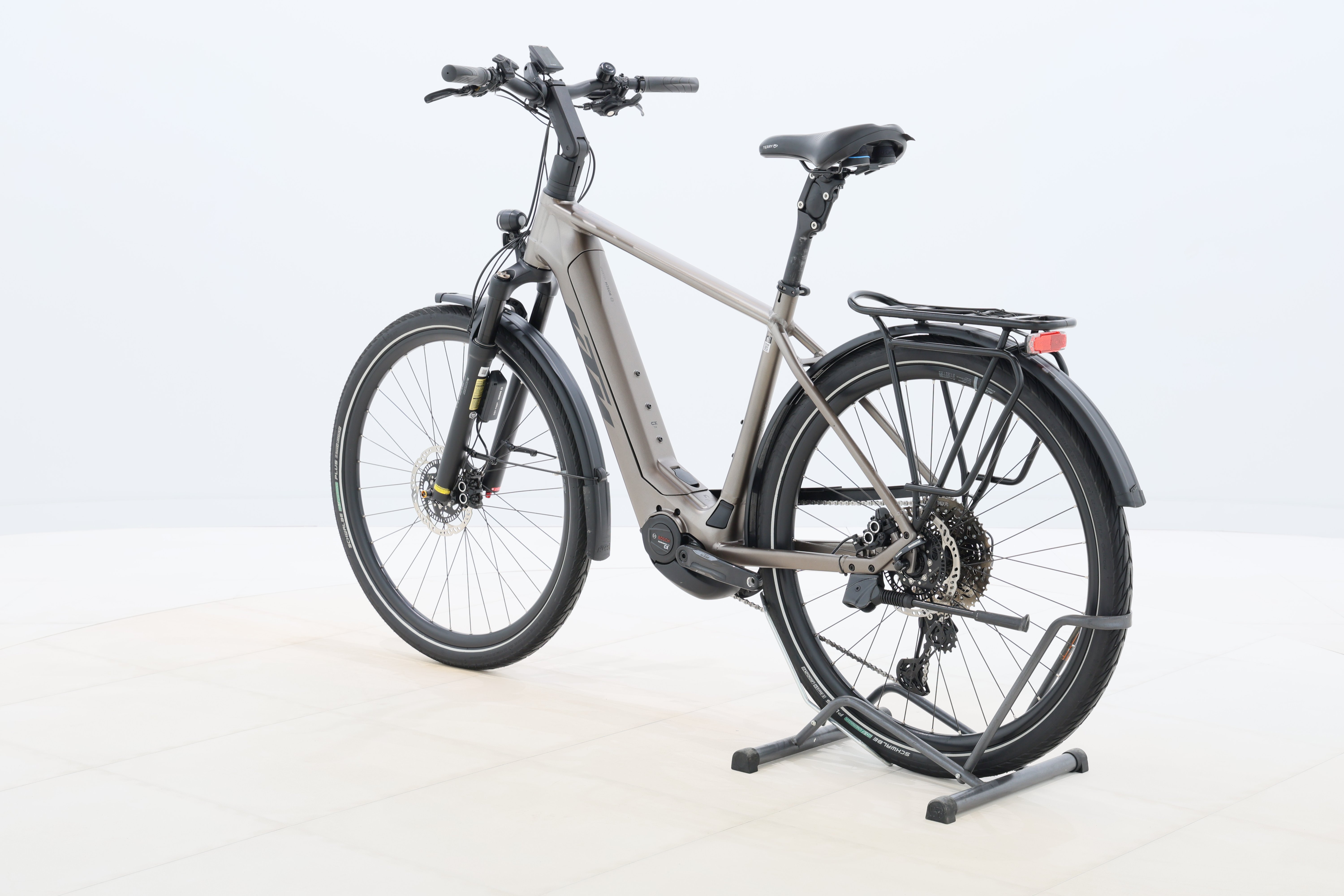 d06f5387-2d01-48c3-a692-42cc3fcf3a7e