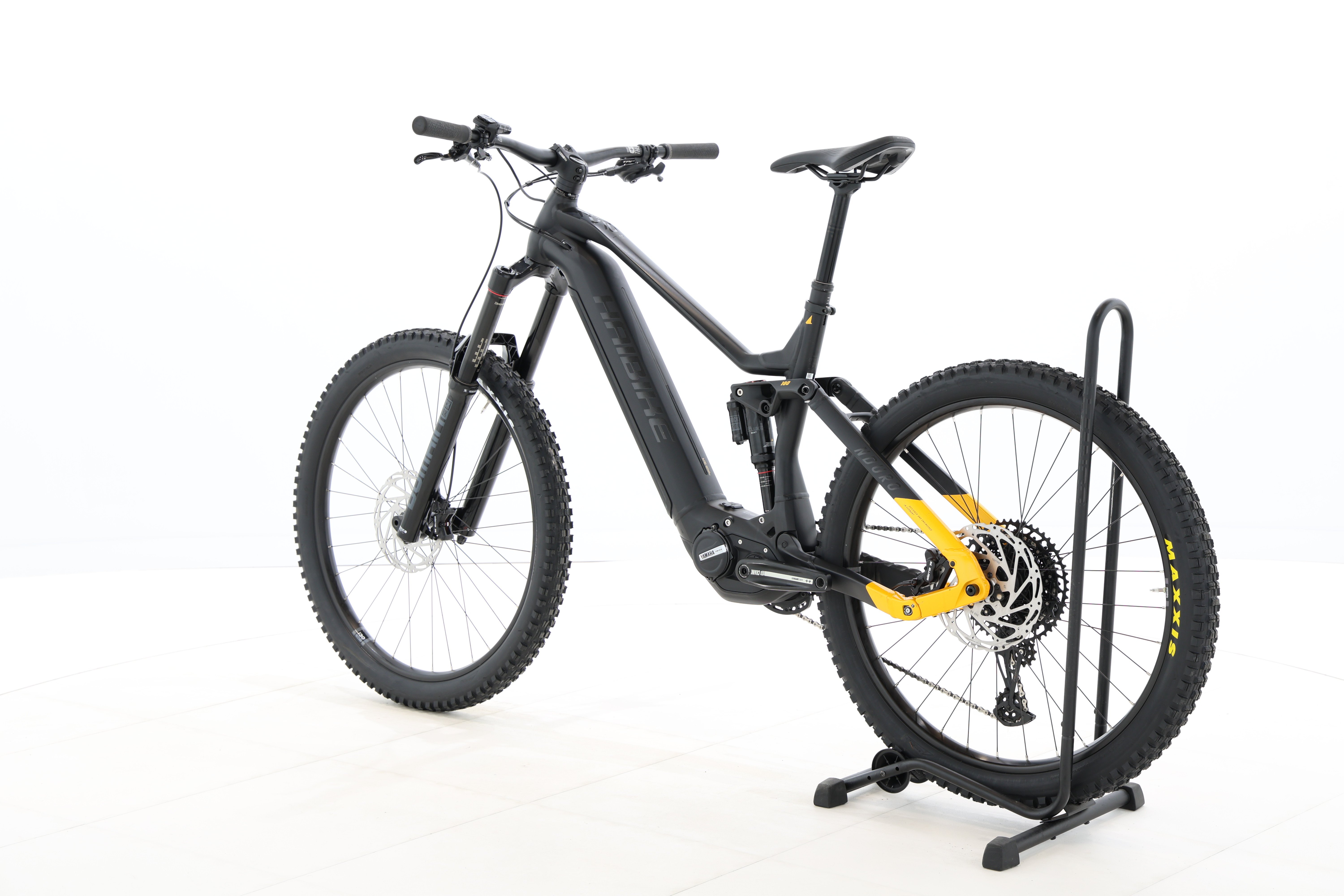 b06a0093-4fdb-46c2-8b48-766915ba3340