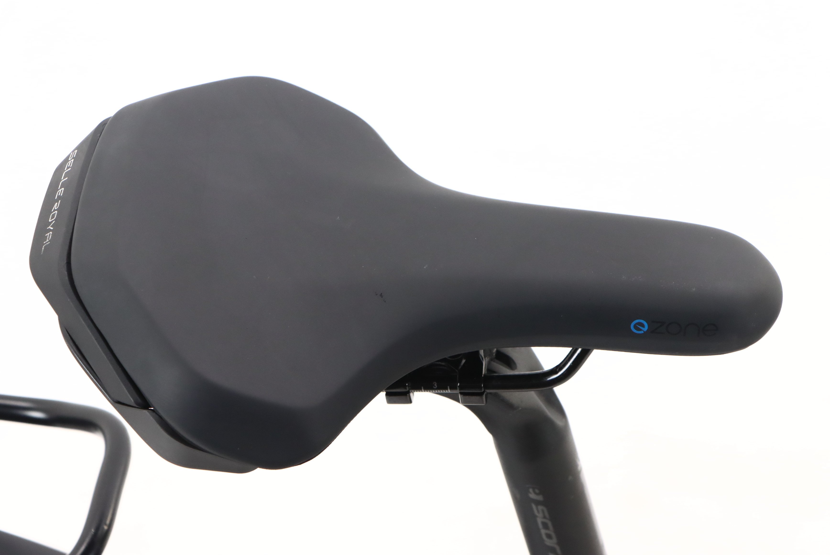 325eaf6d-d390-4071-8dd2-80fbe2eb8980