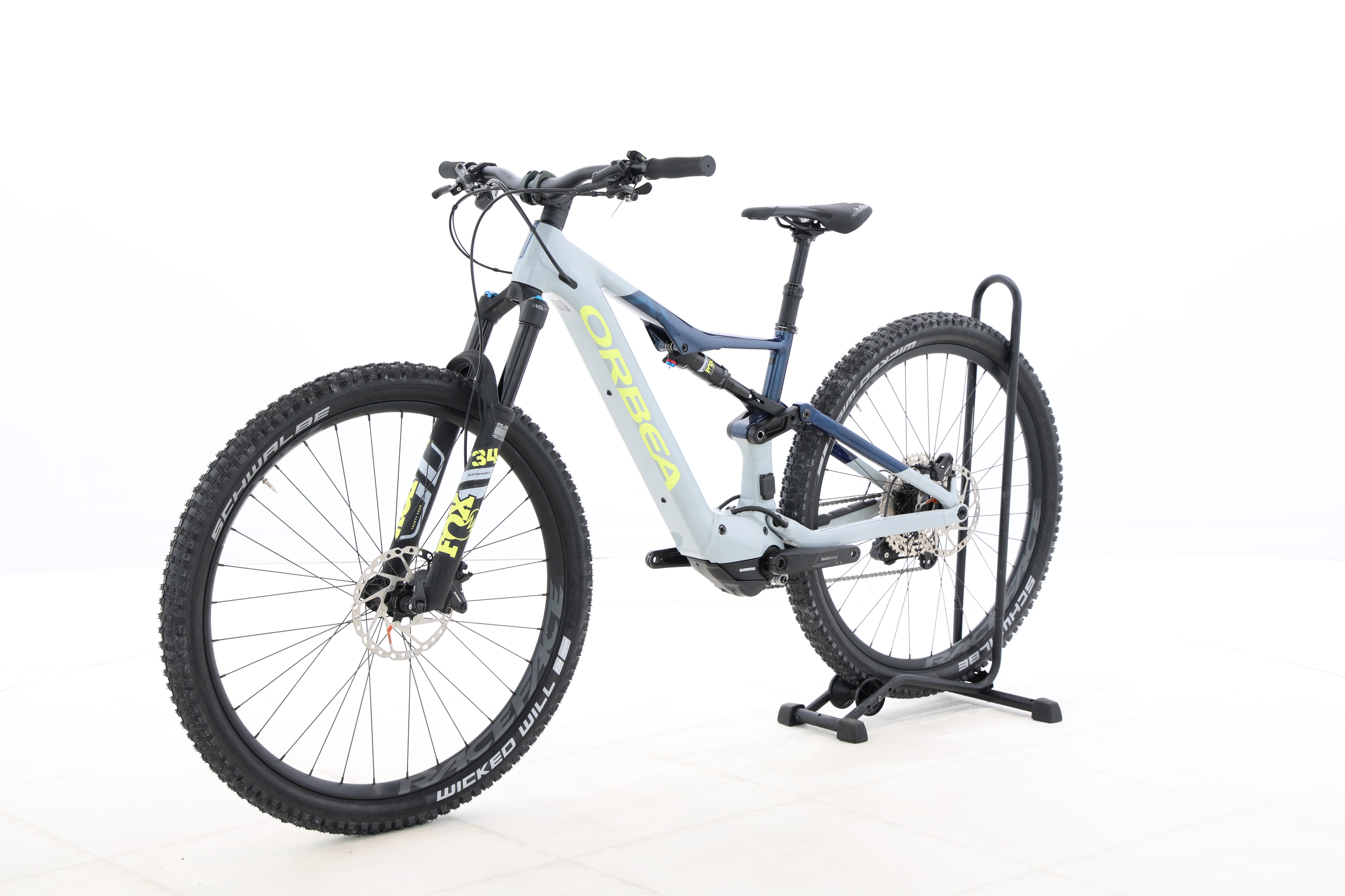 d46c428a-15a2-4217-9d75-66b157055e57