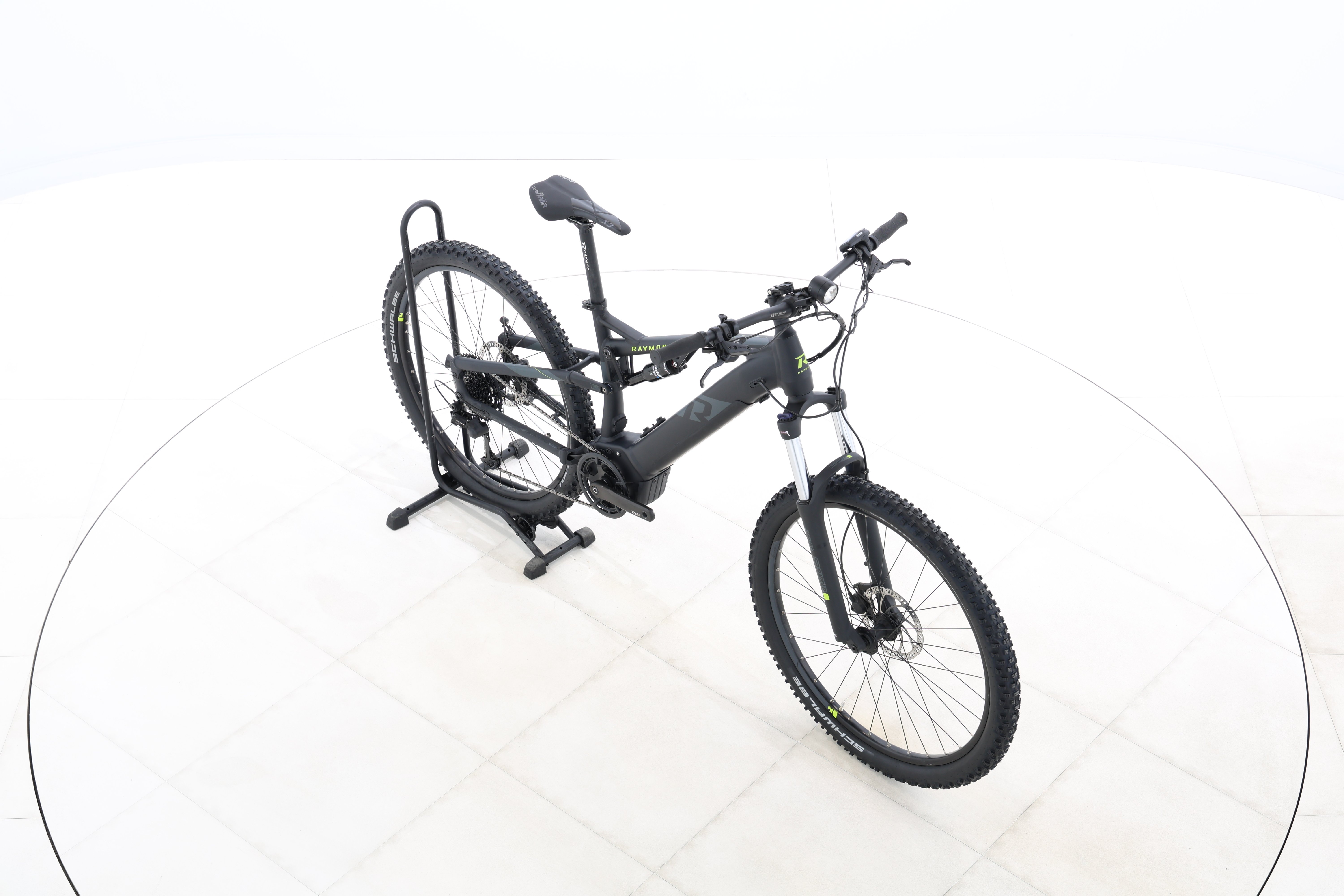 06e0394f-fbeb-4c9d-bb0f-1fa0ed3b0a6c