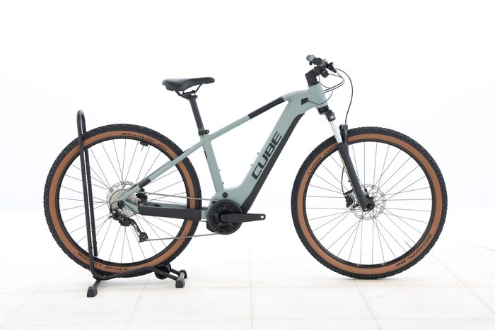 Cube REACTION HYBRID PERFORMANCE 500 2023