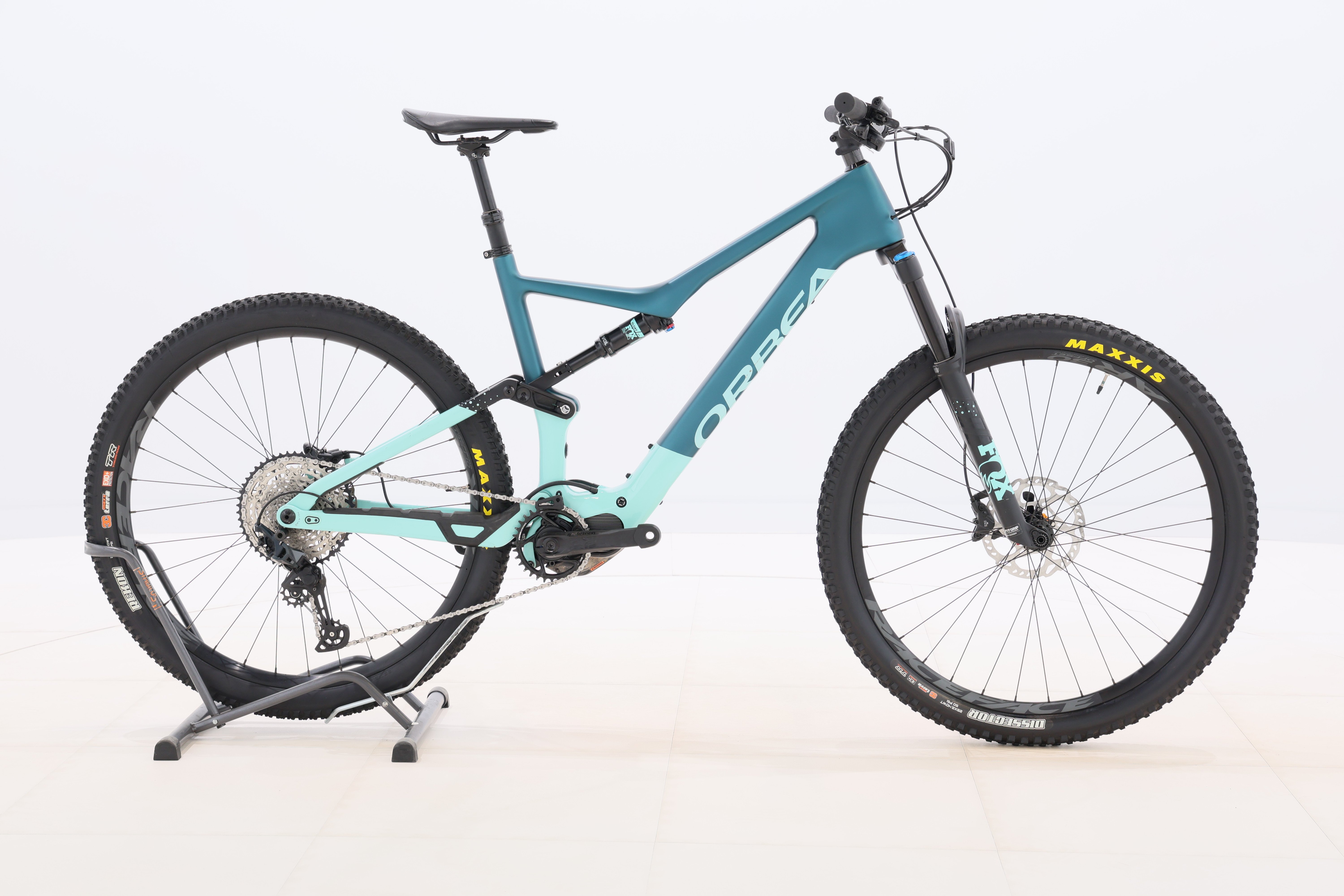 0def2021-f477-4ab7-a82b-b96a62472e42