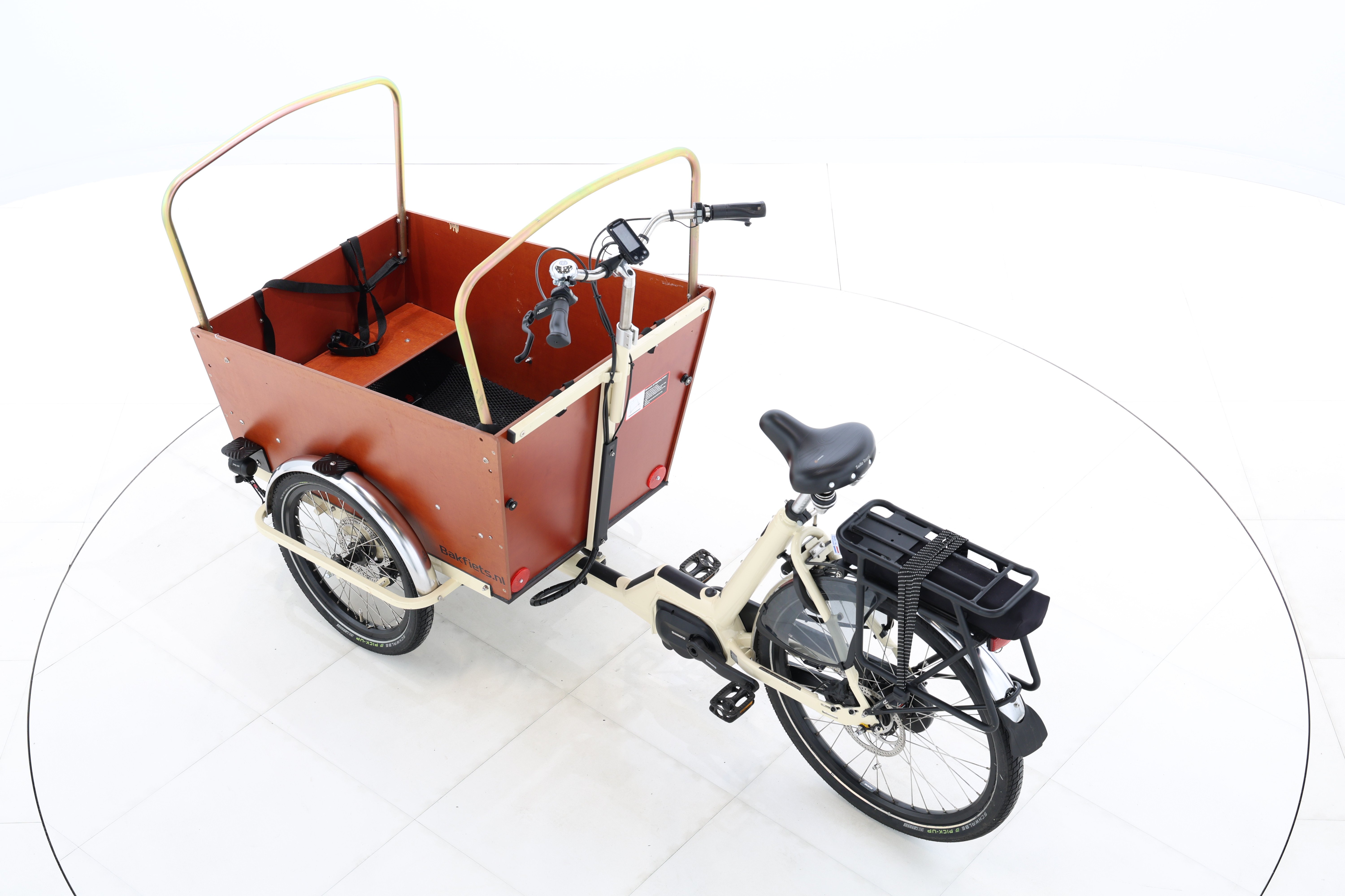 b6e64f68-e35b-4ebc-90ca-7851966854ed