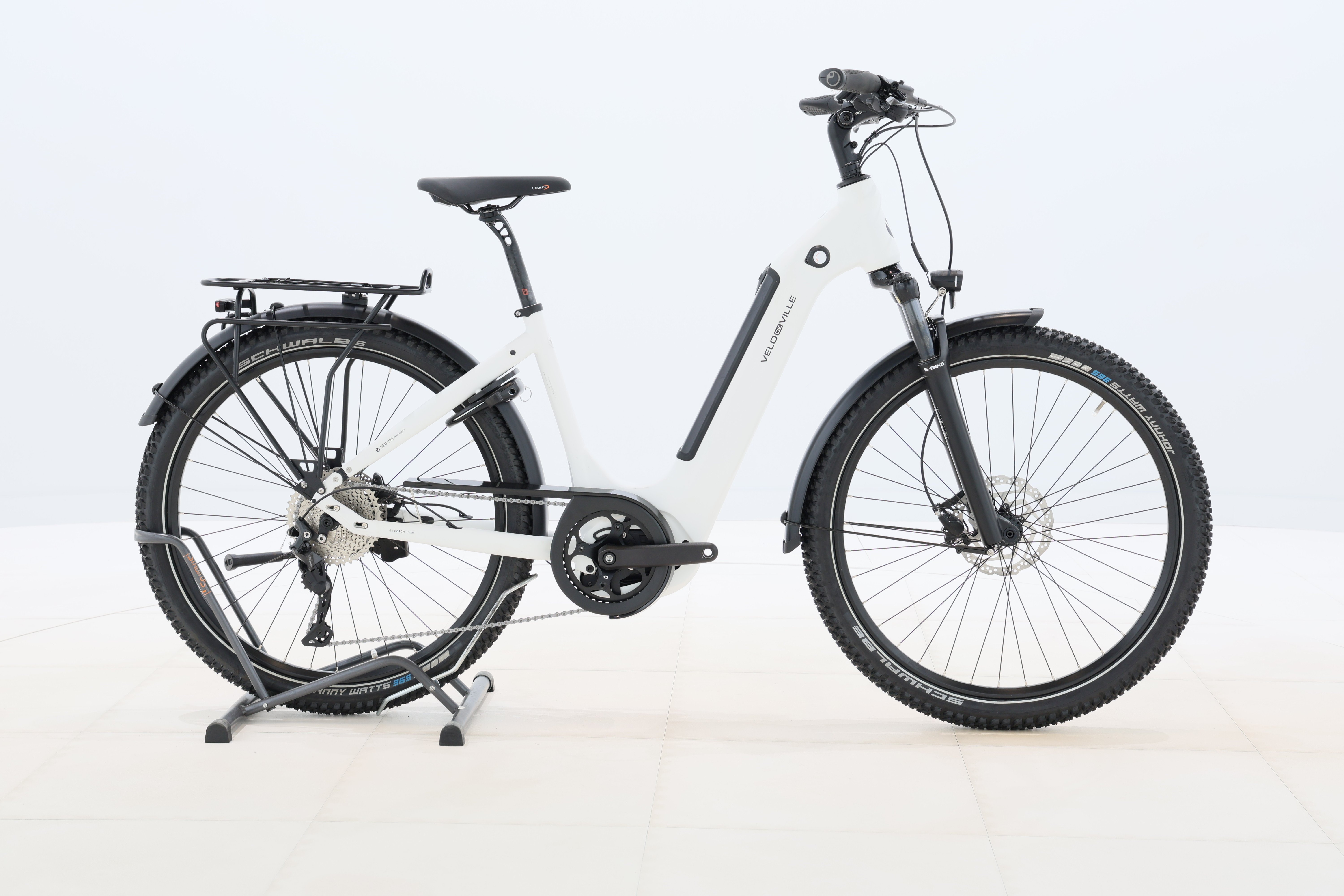 a096881b-3dc5-44e4-9a47-db69e92018e1