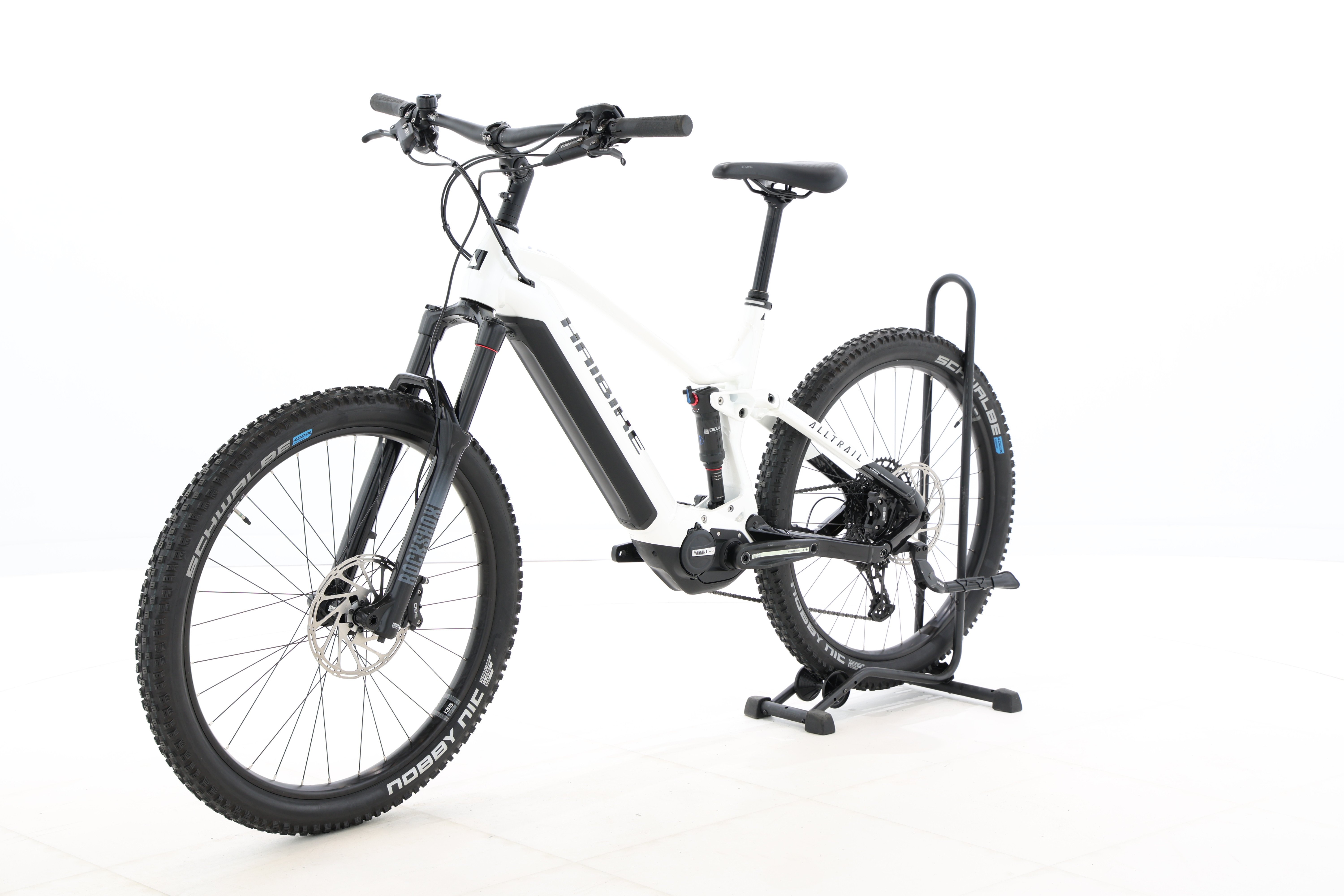 5f5675ca-d93c-4e4d-9ef5-3750b57725a0