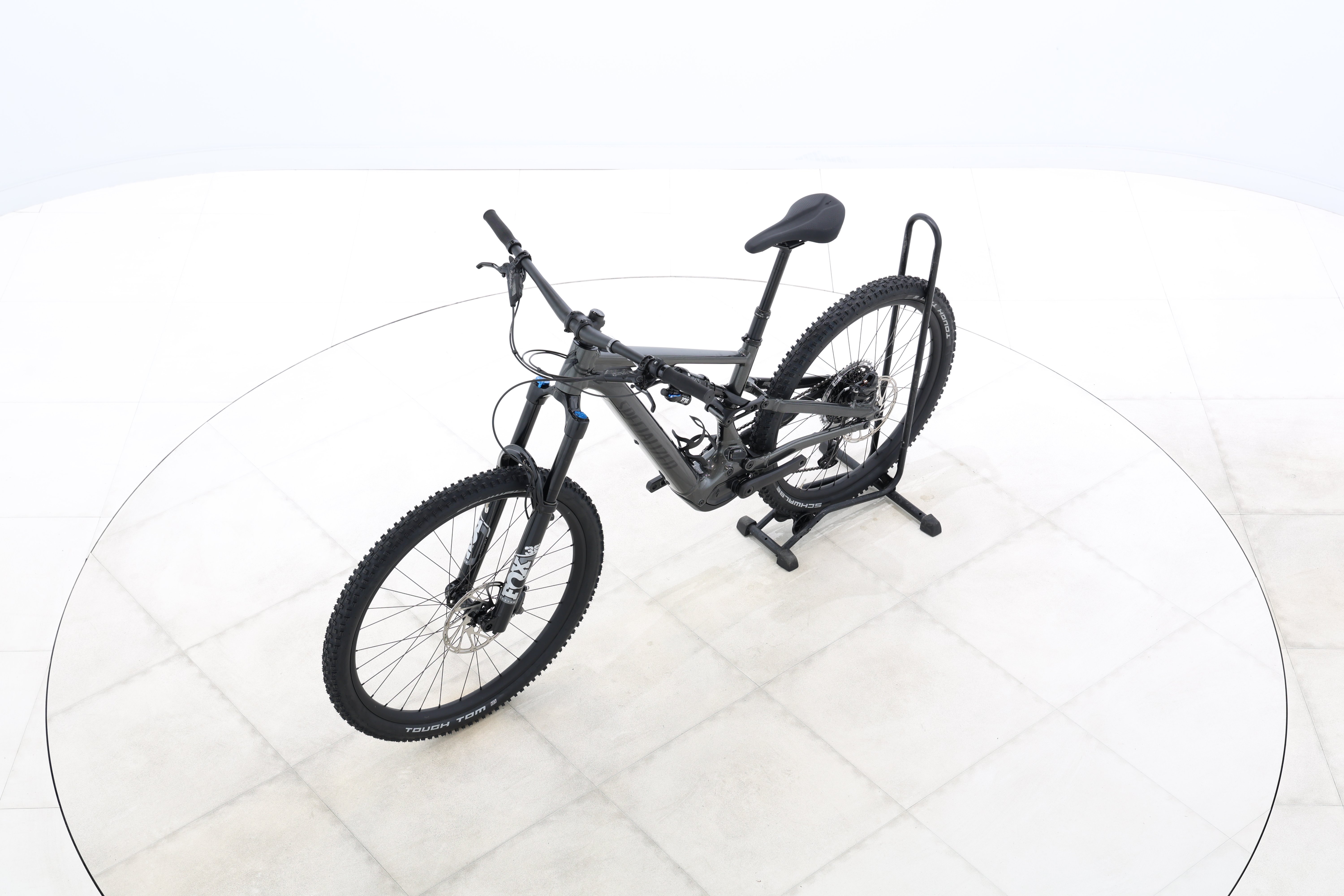 cb660a94-8d27-4acb-8ab0-7e663bbf950e