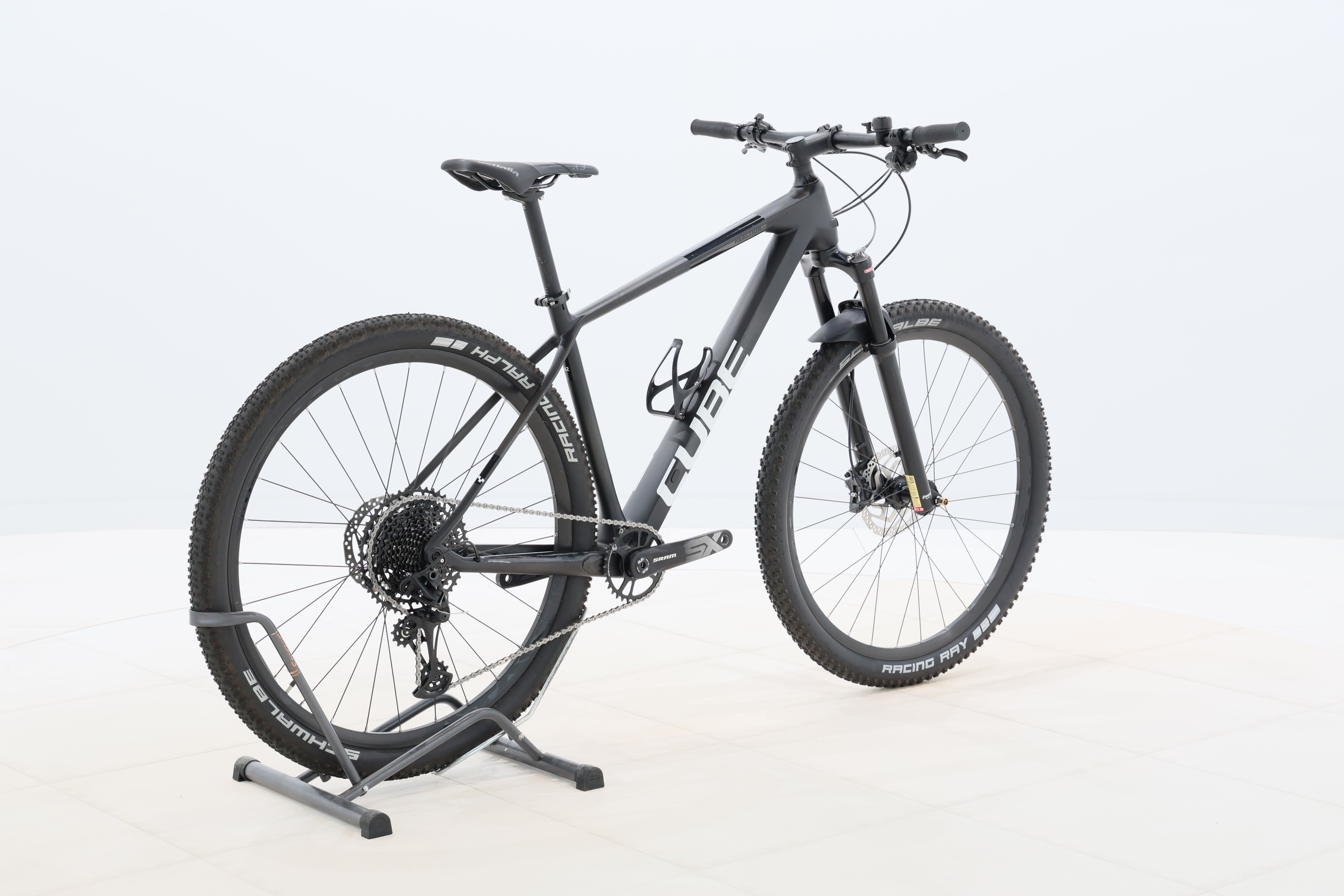 dbe4ad13-d175-4775-8563-15ea3921ced9