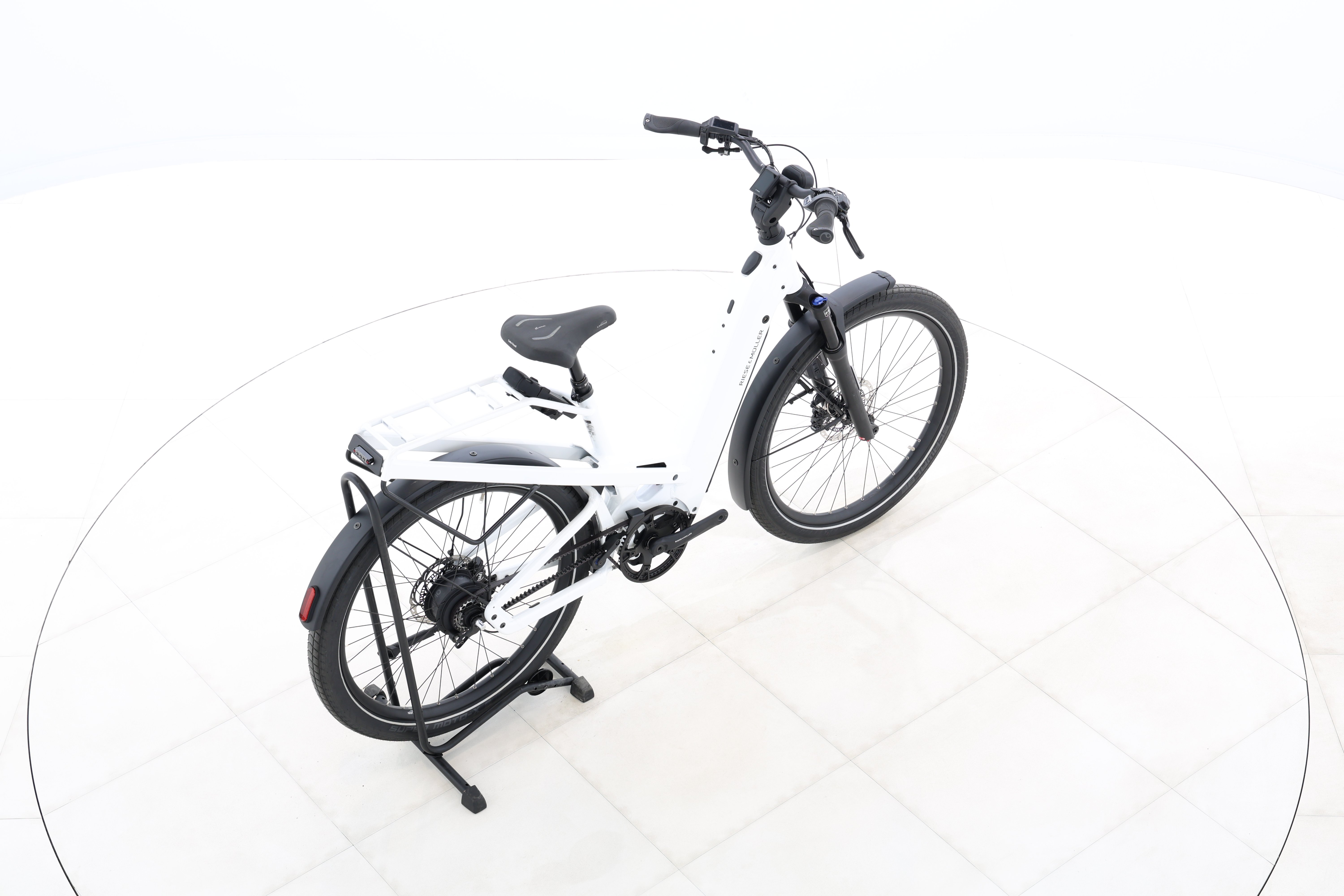 5db885a4-67b2-47b7-b9d7-22a5a10026d0