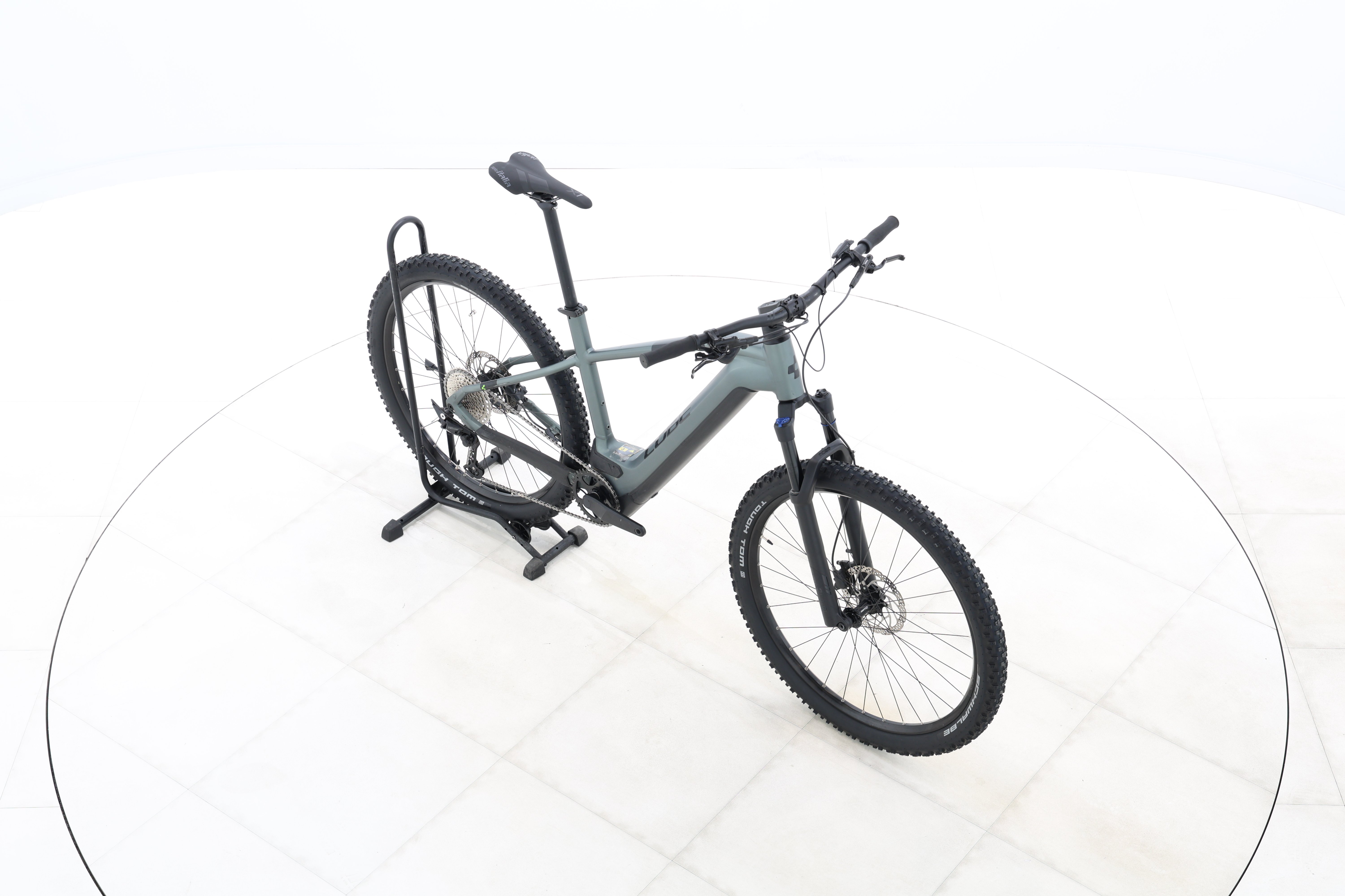 ce28cdee-f459-452a-aef0-38a9183a7300
