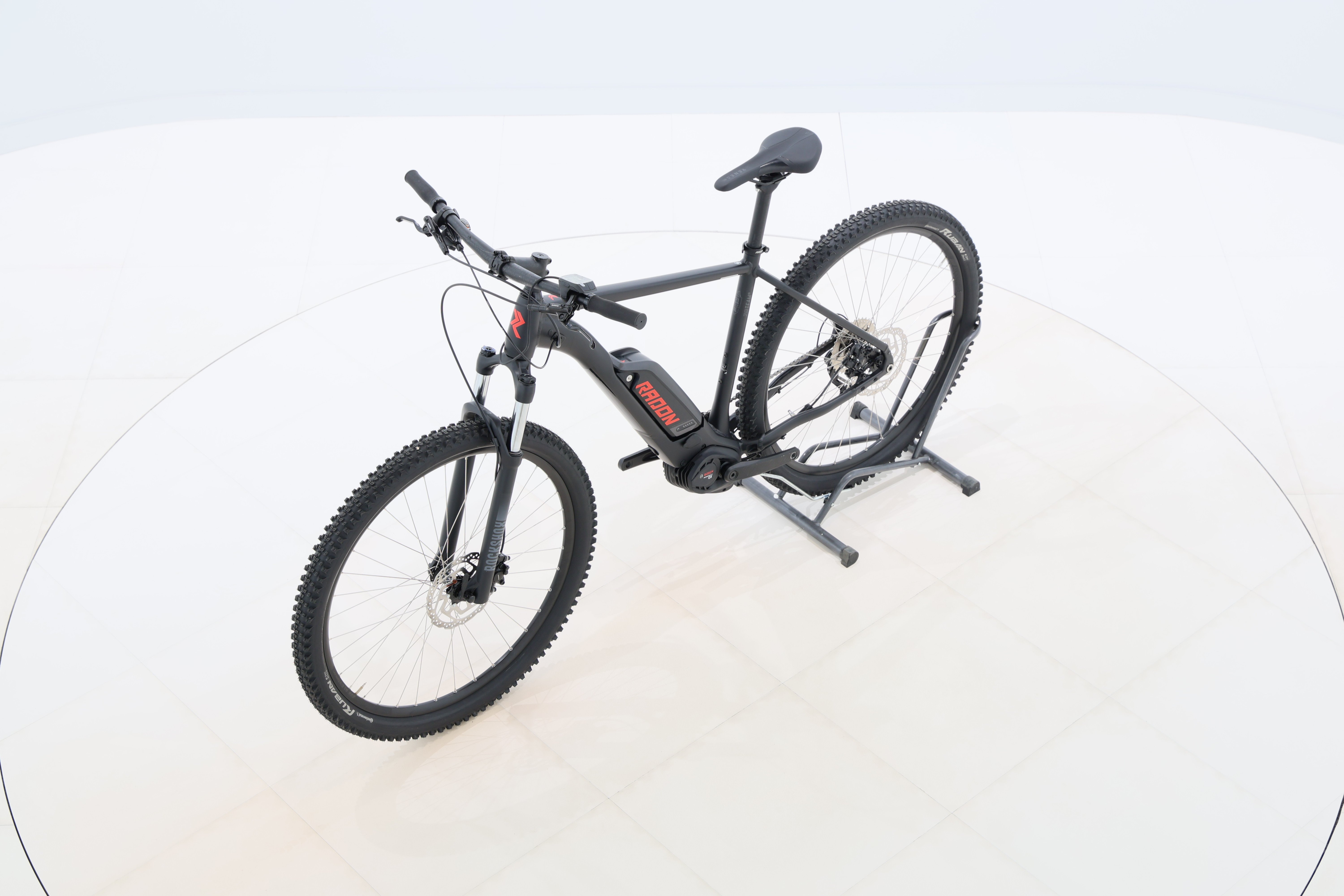 f7a1d923-fb7a-48aa-9505-efa9bd2d1a76