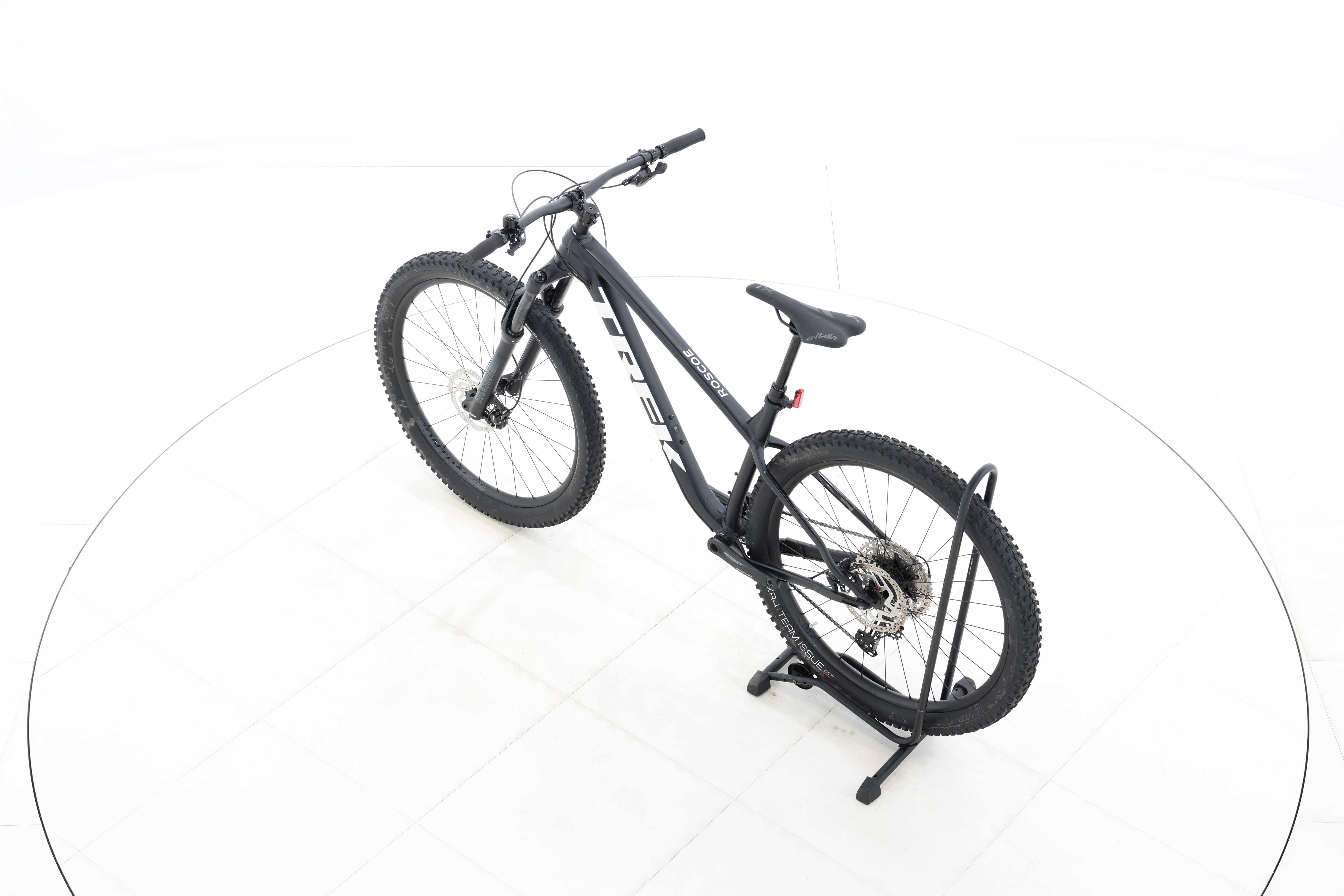 8a420649-e753-4f74-9c3d-638edbbc5f88