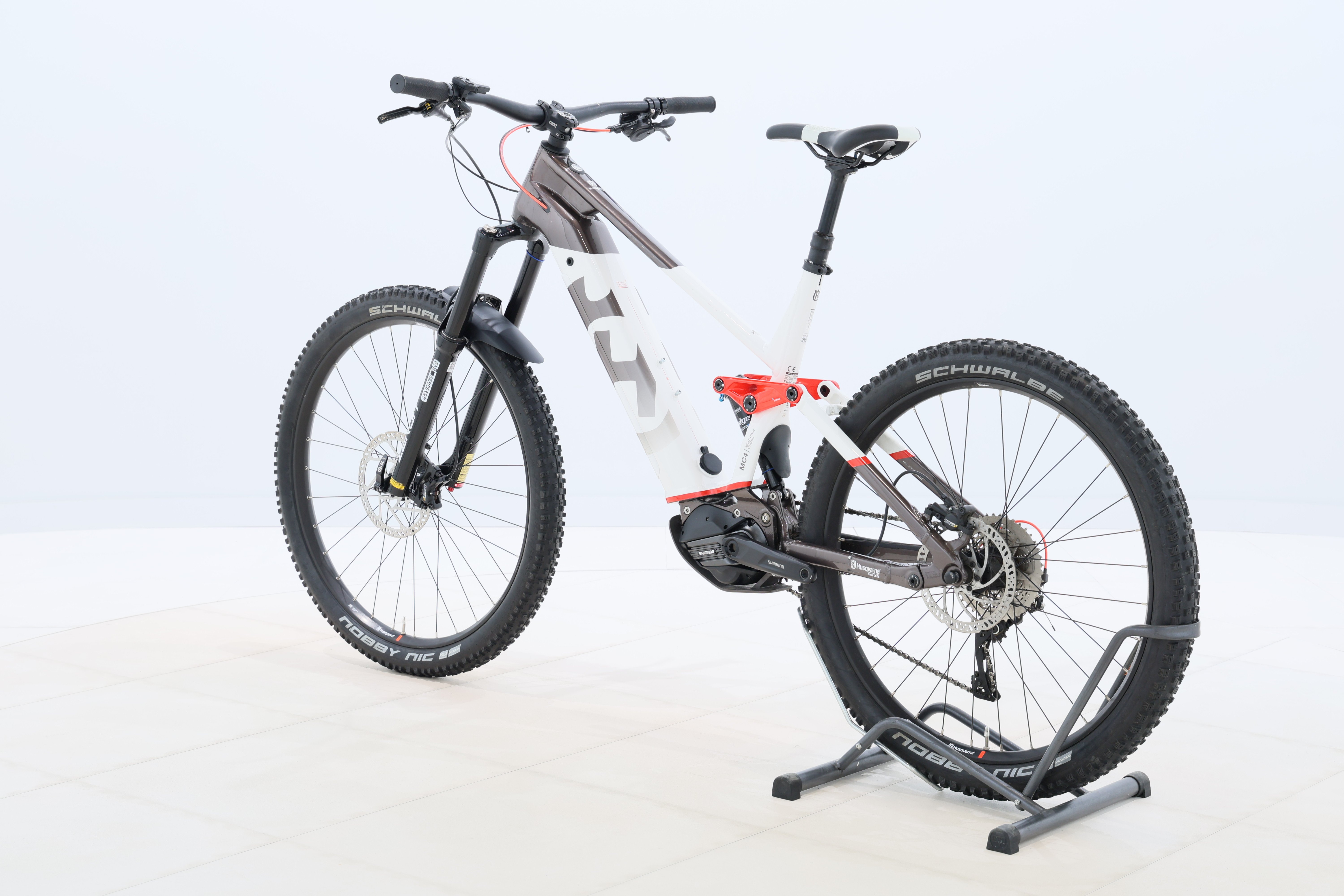 ee4311eb-0e04-440e-92aa-d199522671a6