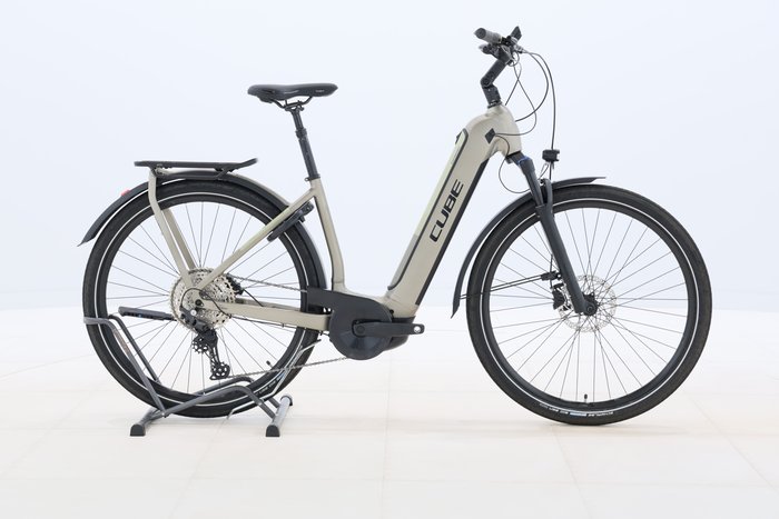Cube KATHMANDU HYBRID PRO 750 2023
