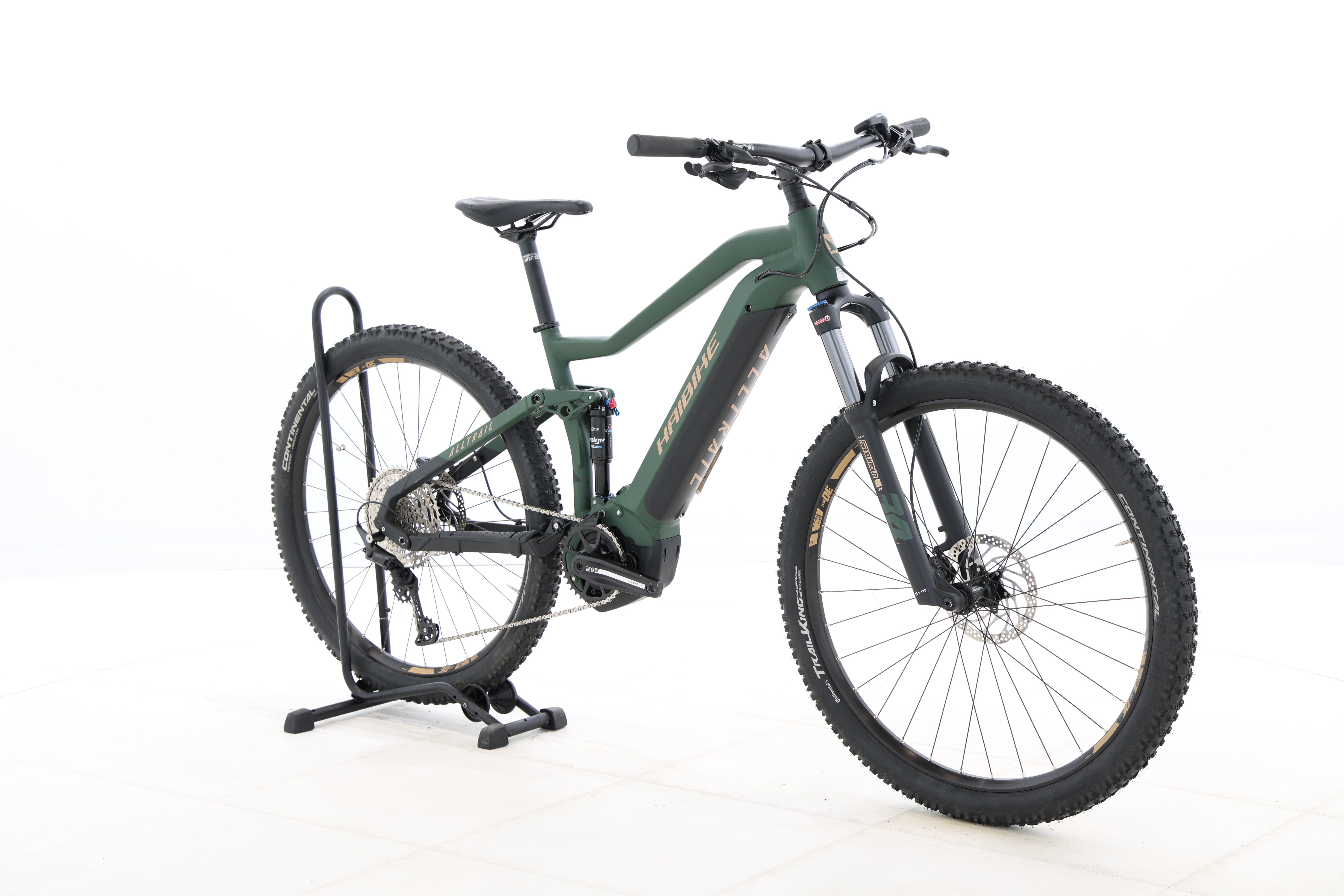 ff8b12bc-bb10-46b7-956a-02b5ba5db3fe