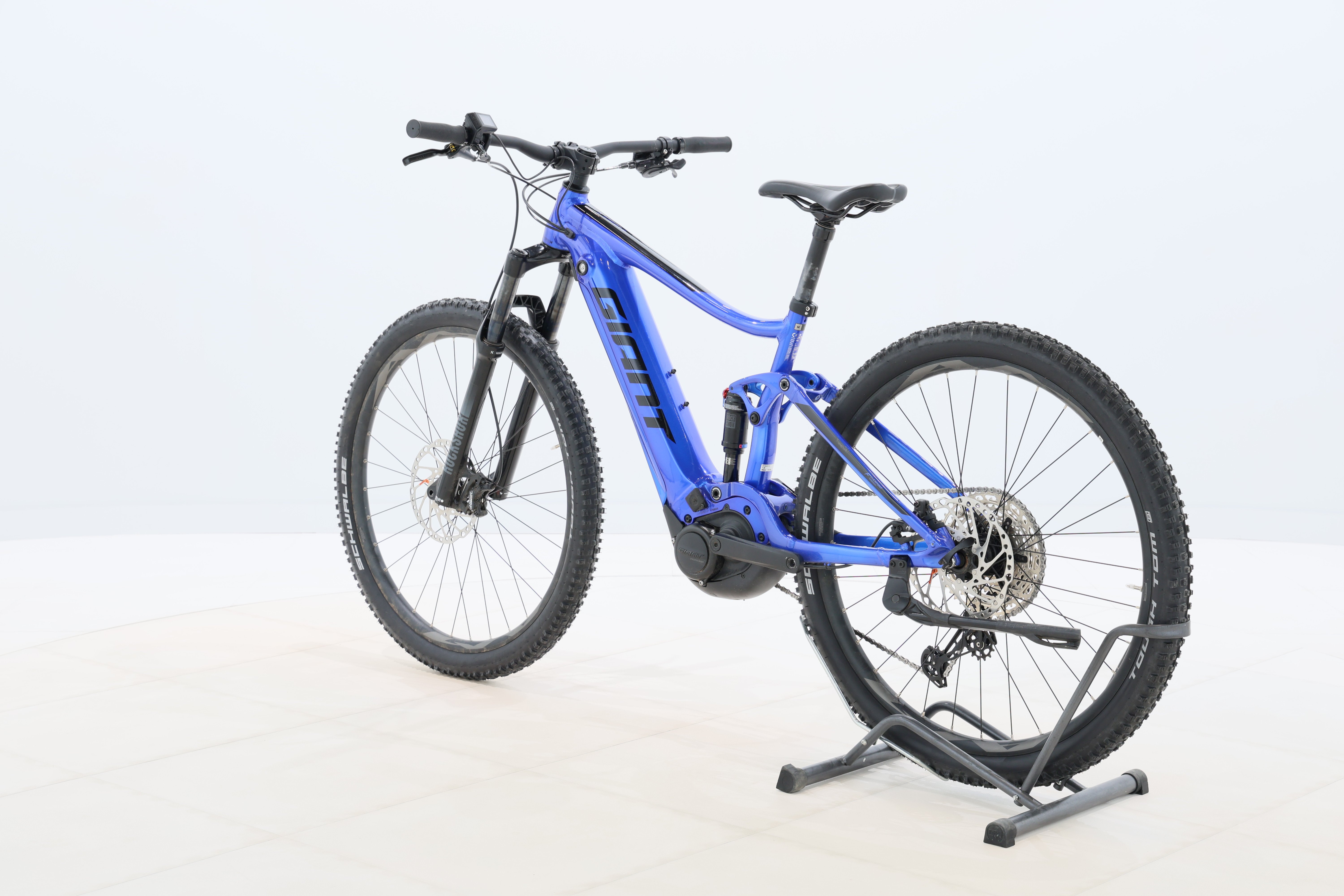 ef8cb6a0-3b32-4514-830d-e54bc514c323