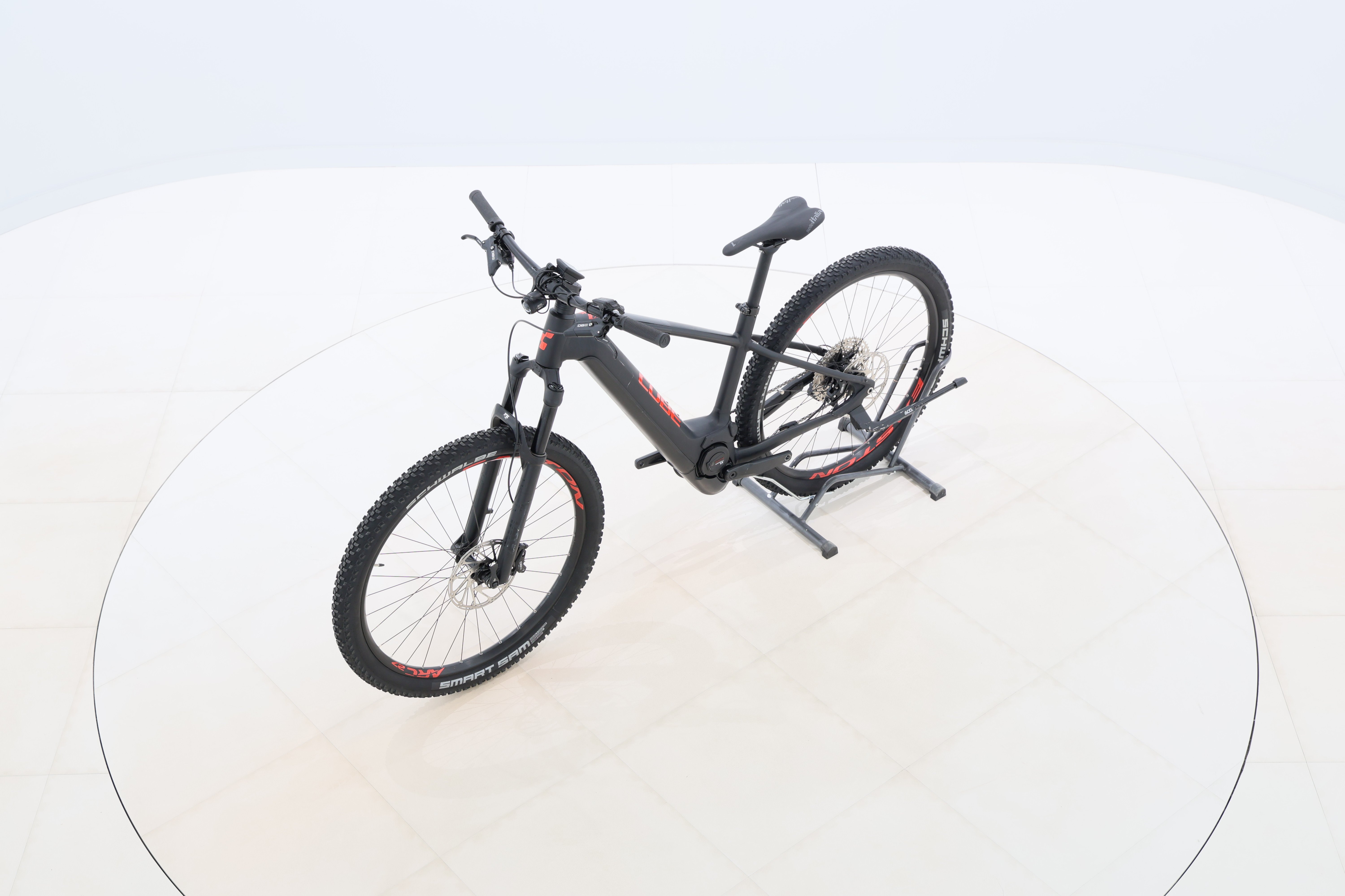 d8c4a076-2edd-4e25-a706-6c6886311b12