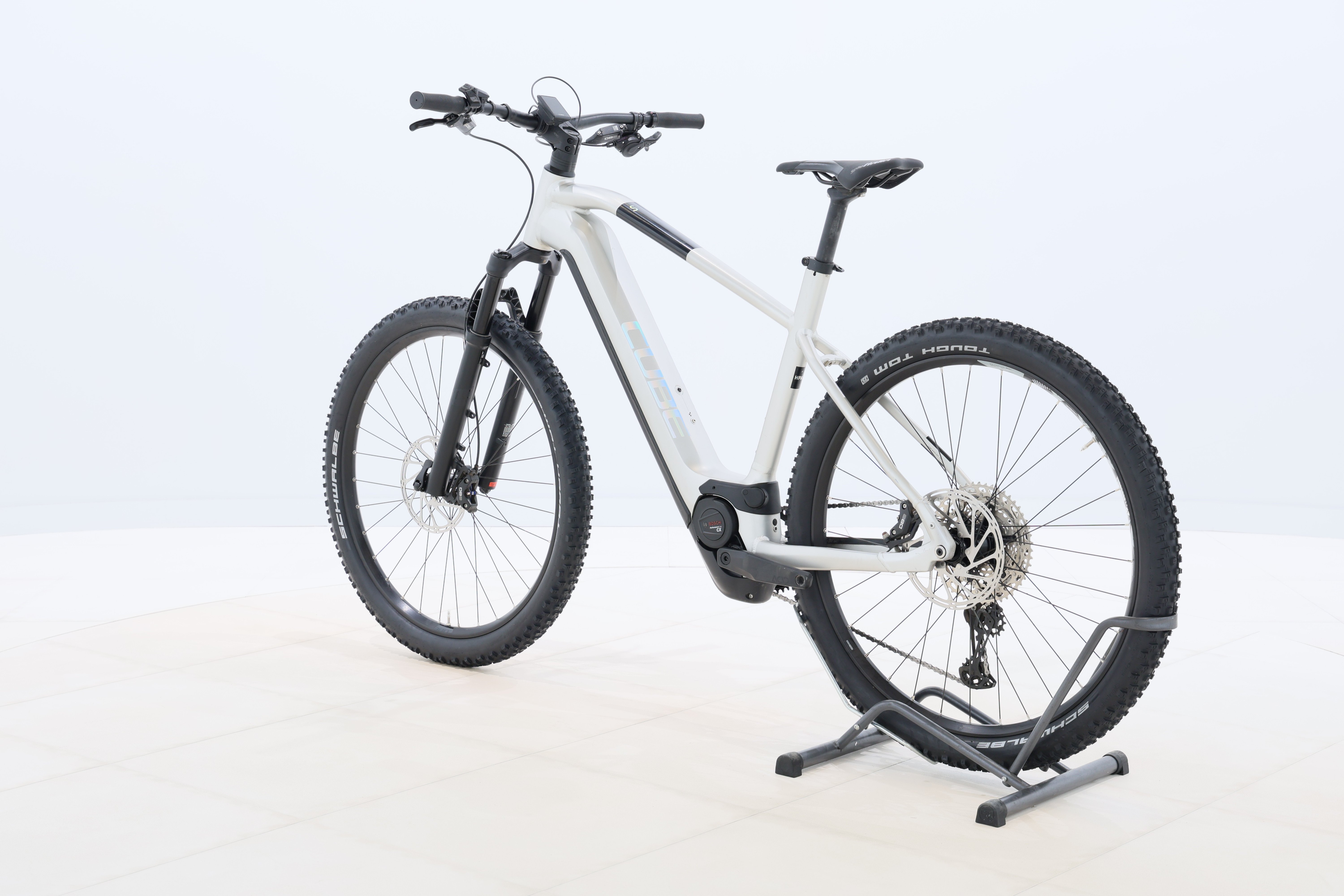 b20ef81b-c400-4c63-a309-5c96fe38114a