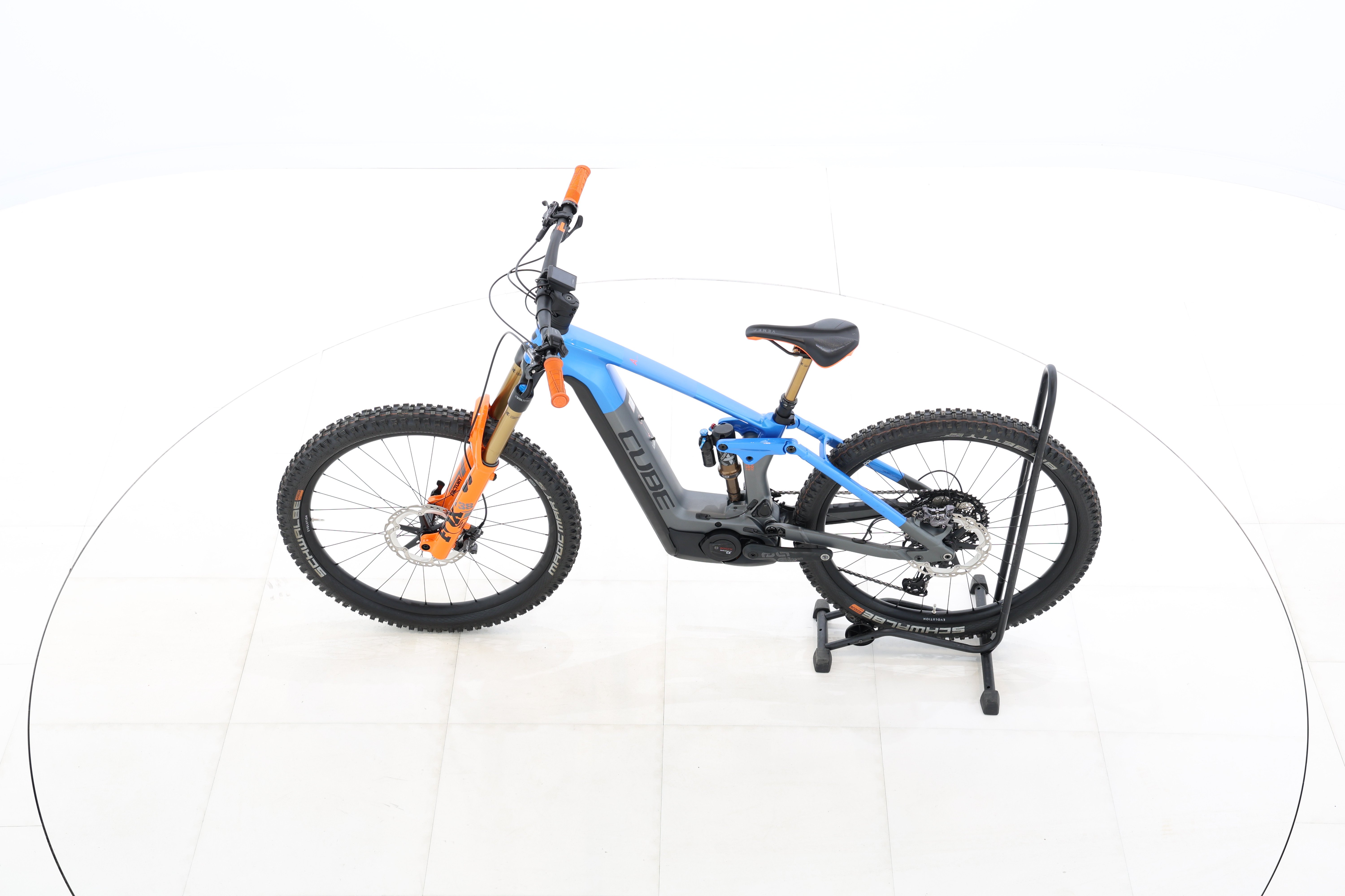 b3664a8e-fbd9-4689-a5e5-35ba9d7533e7