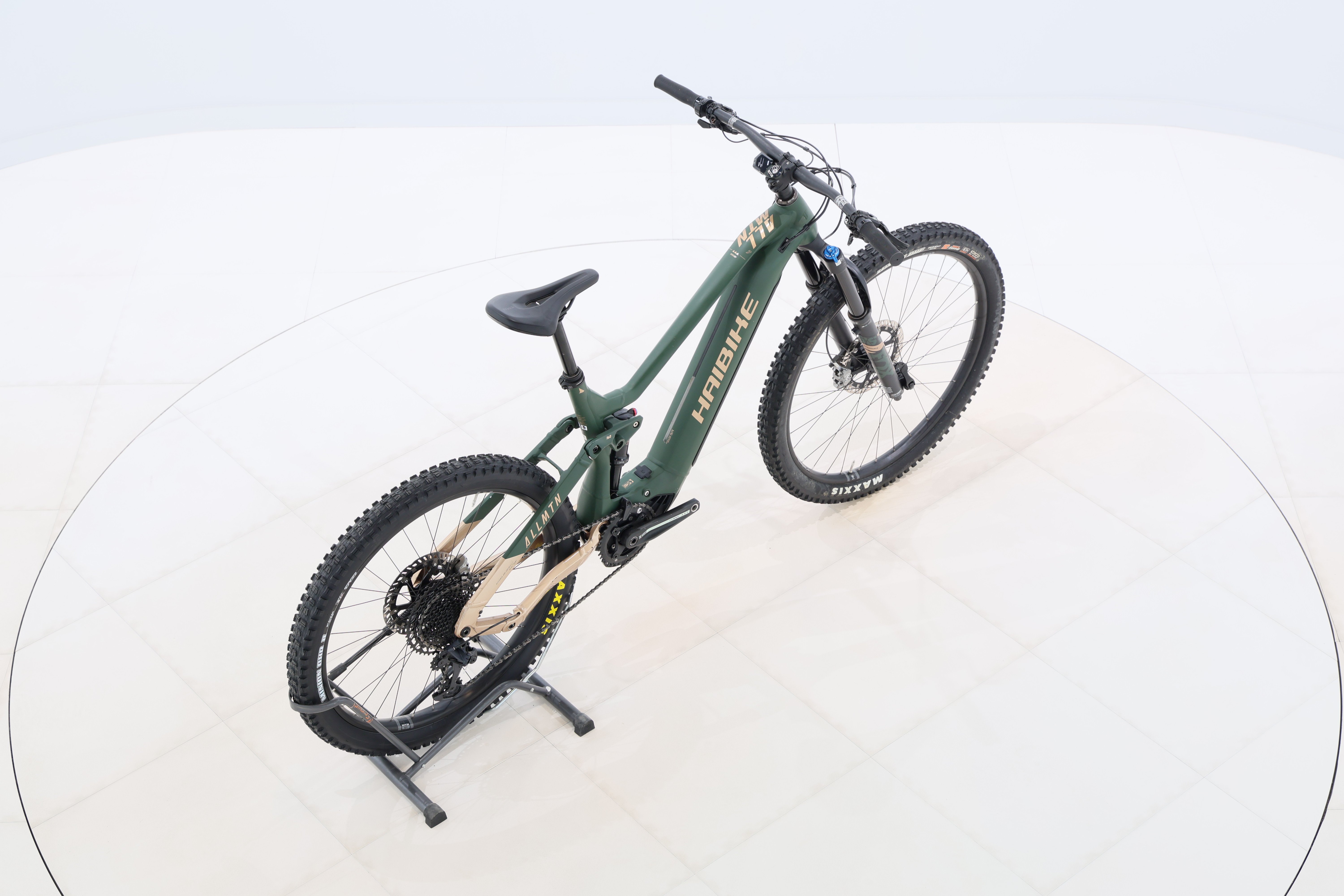 4b67a1b1-1932-4554-b000-bc136ee6e23f