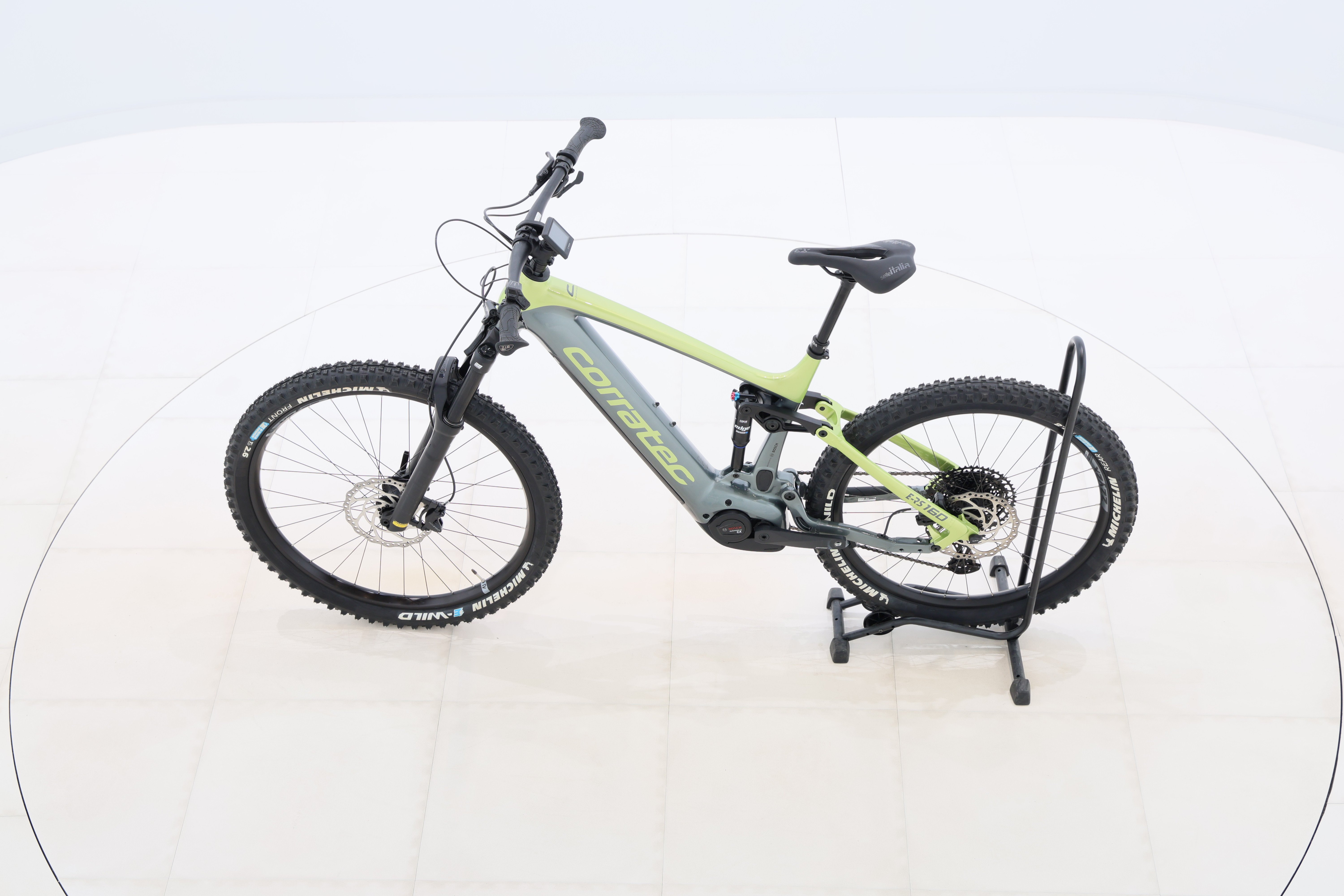 fab7e995-4e9d-4140-9d16-e87d747e85c9