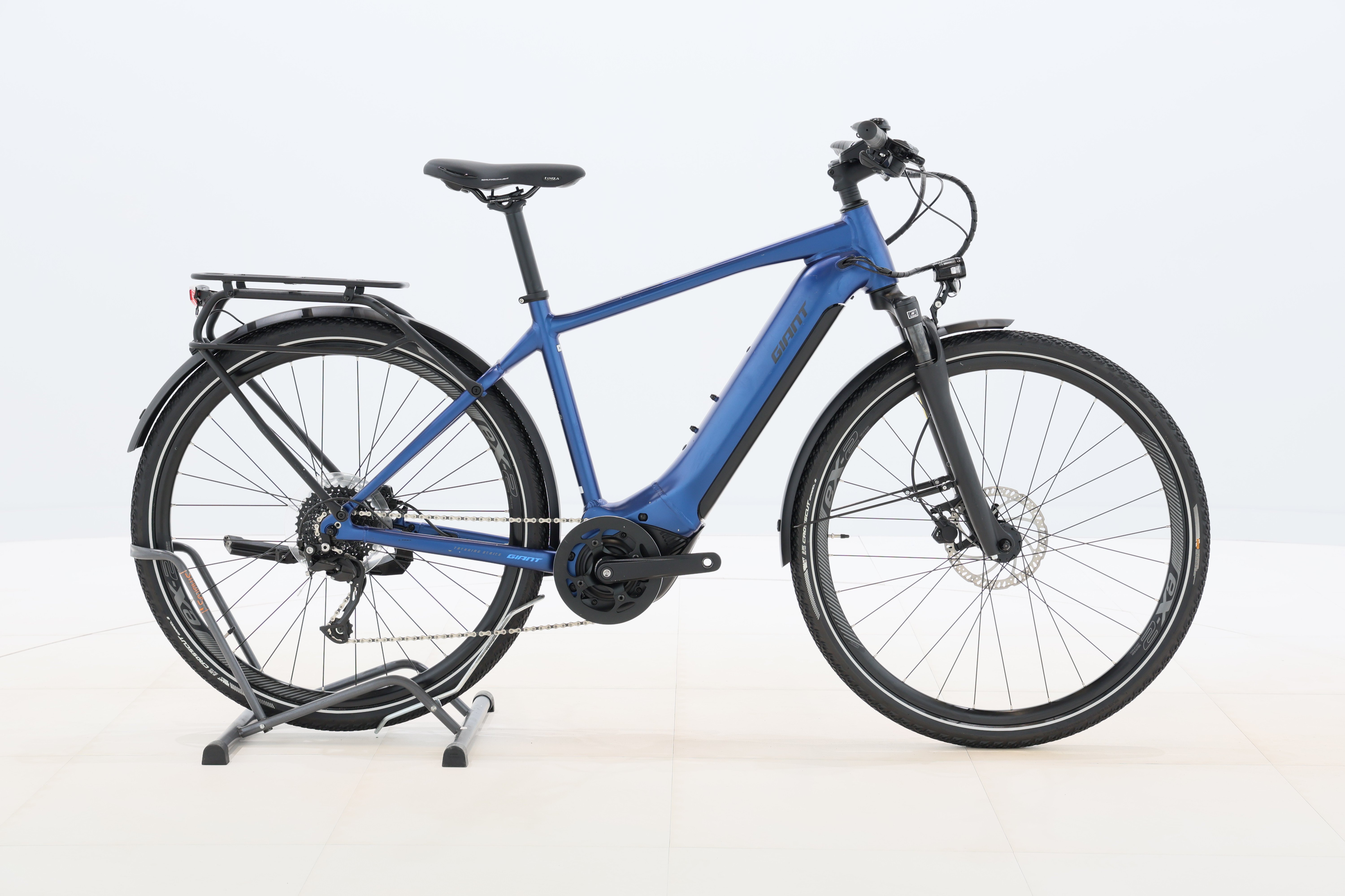 fe5aabfd-f923-4043-bbac-9218f6b0140b