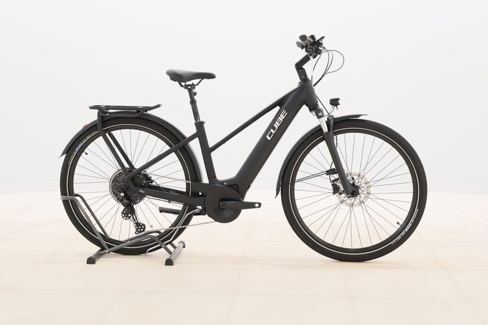 Cube Touring Hybrid Pro 625 2023