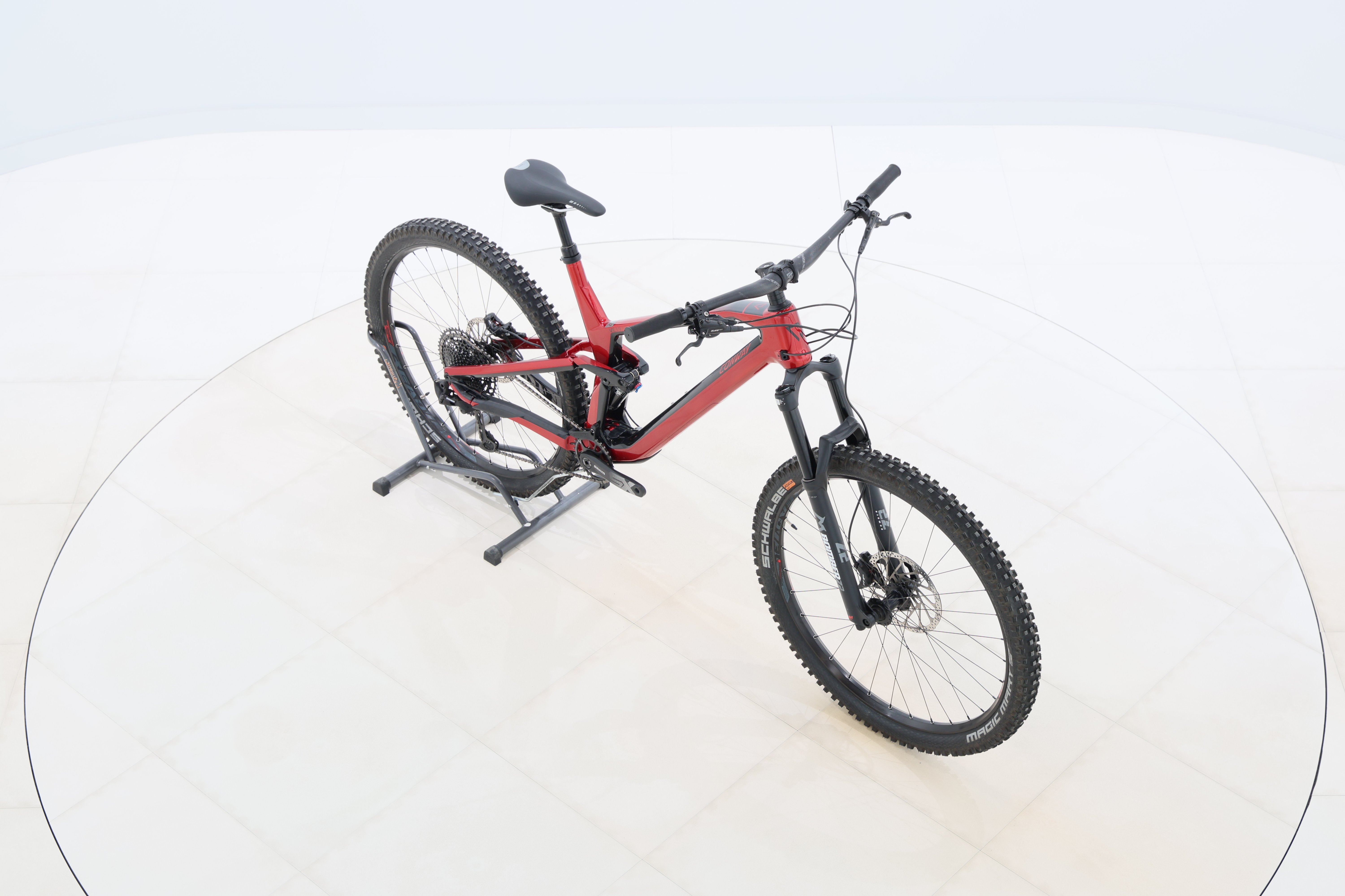 0f8aa53a-6333-4e8f-a3a9-024621e0f8b6