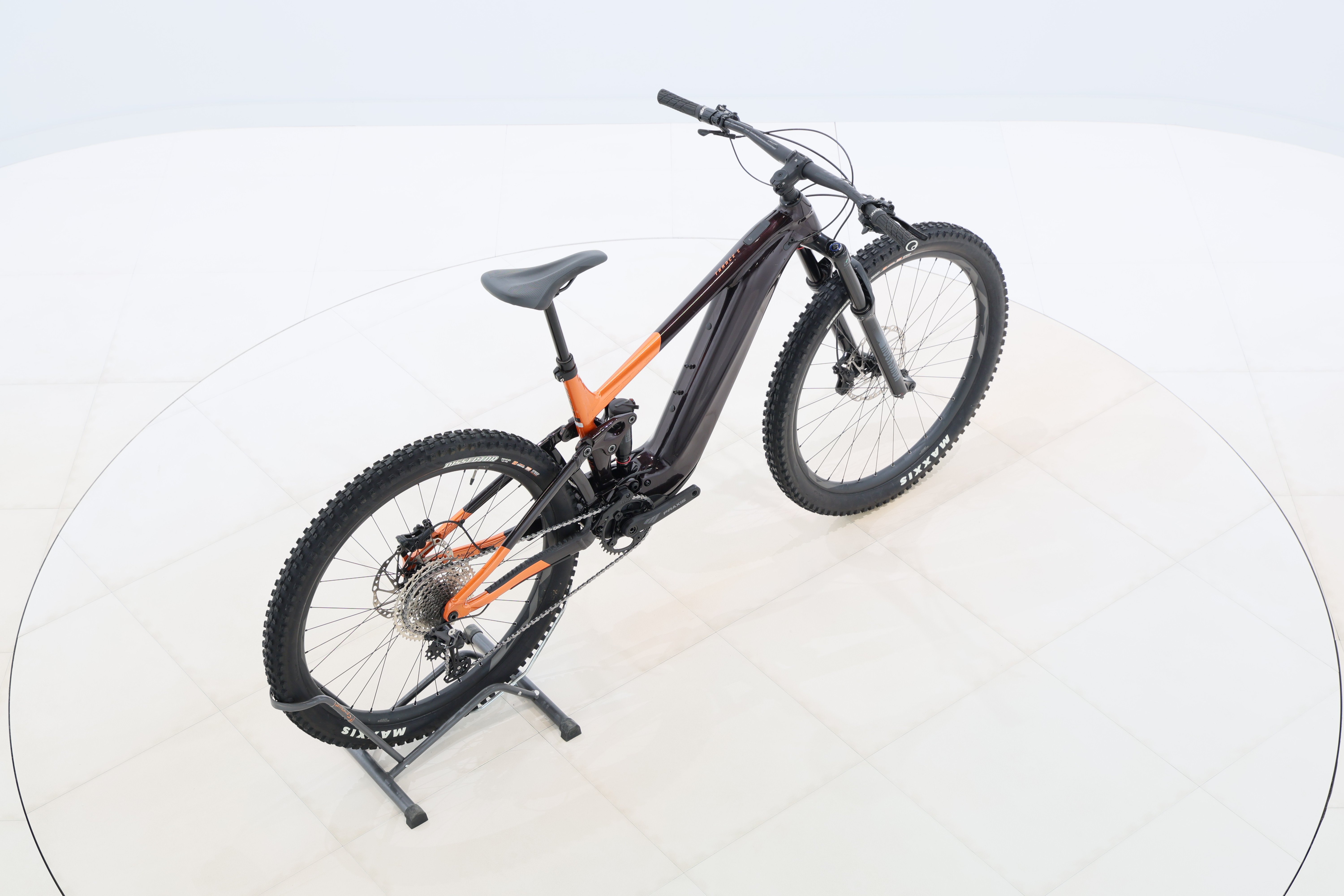 ef5c43f1-03cc-4c9c-b29f-3982c28366d0