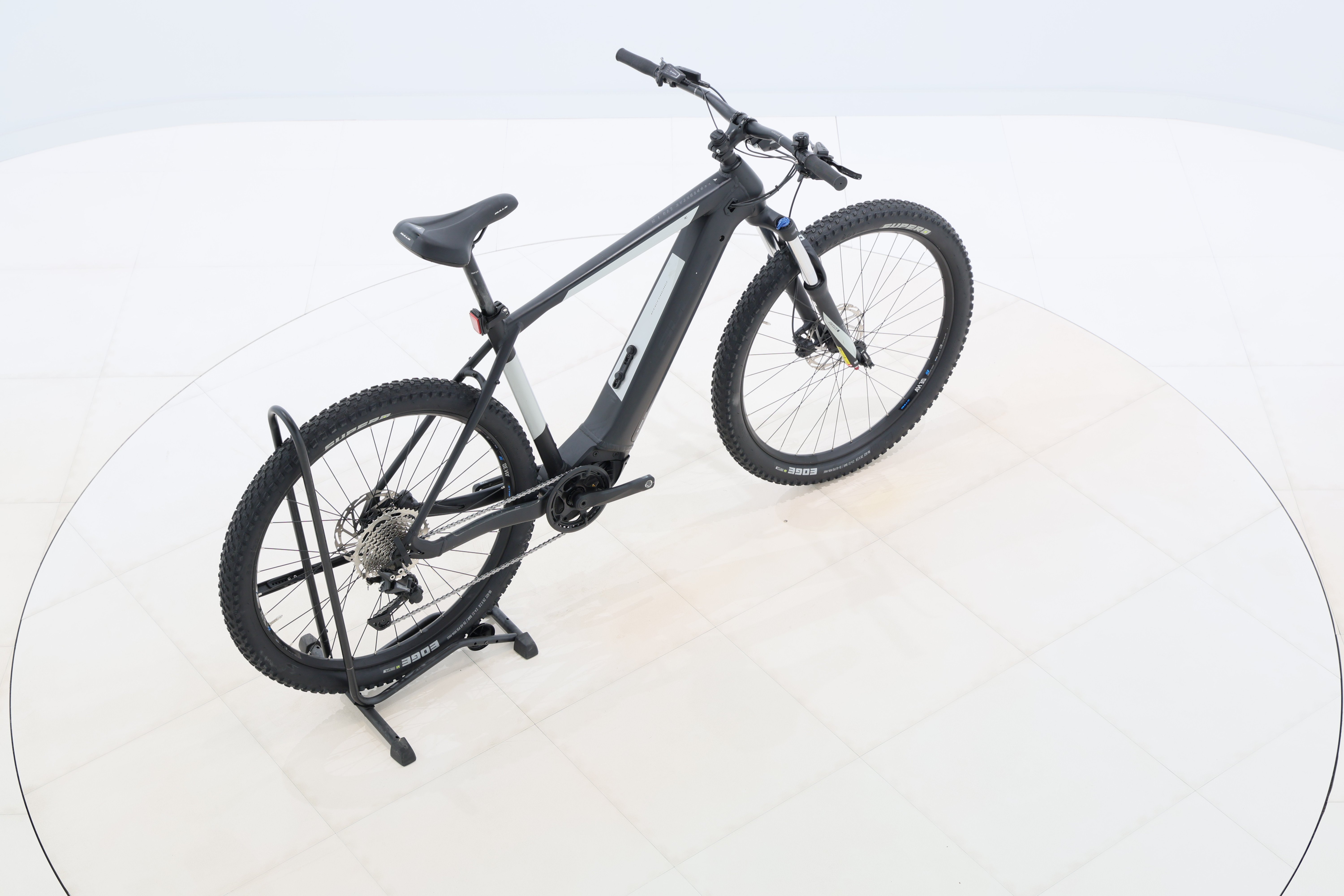 9c426d41-f788-4d8e-b56d-5976e37b0874