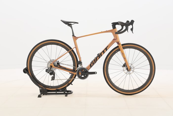 Giant REVOLT ADVANCED PRO 1 2025
