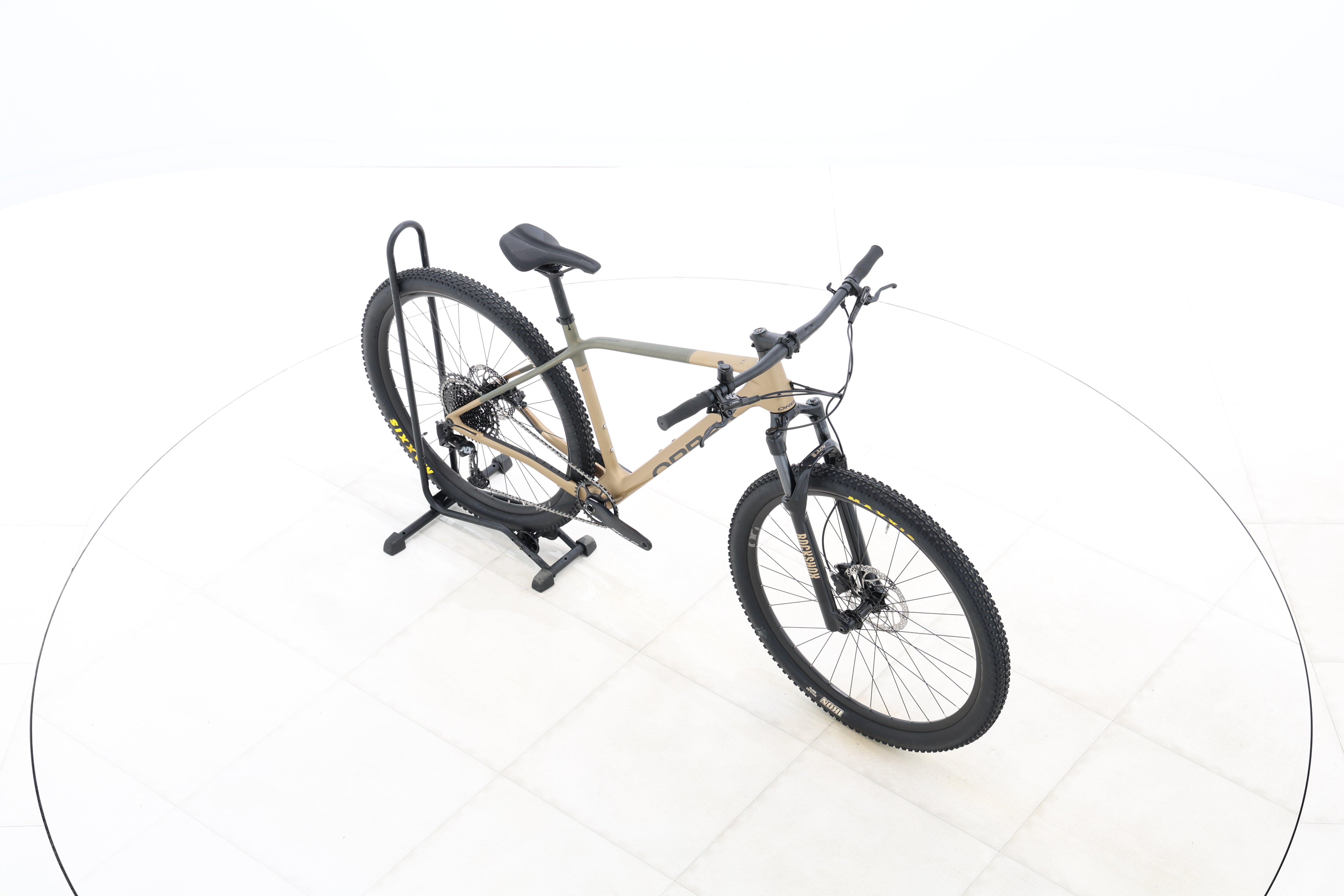 09d700a1-6746-4cb2-a3b5-e13c5a266b34