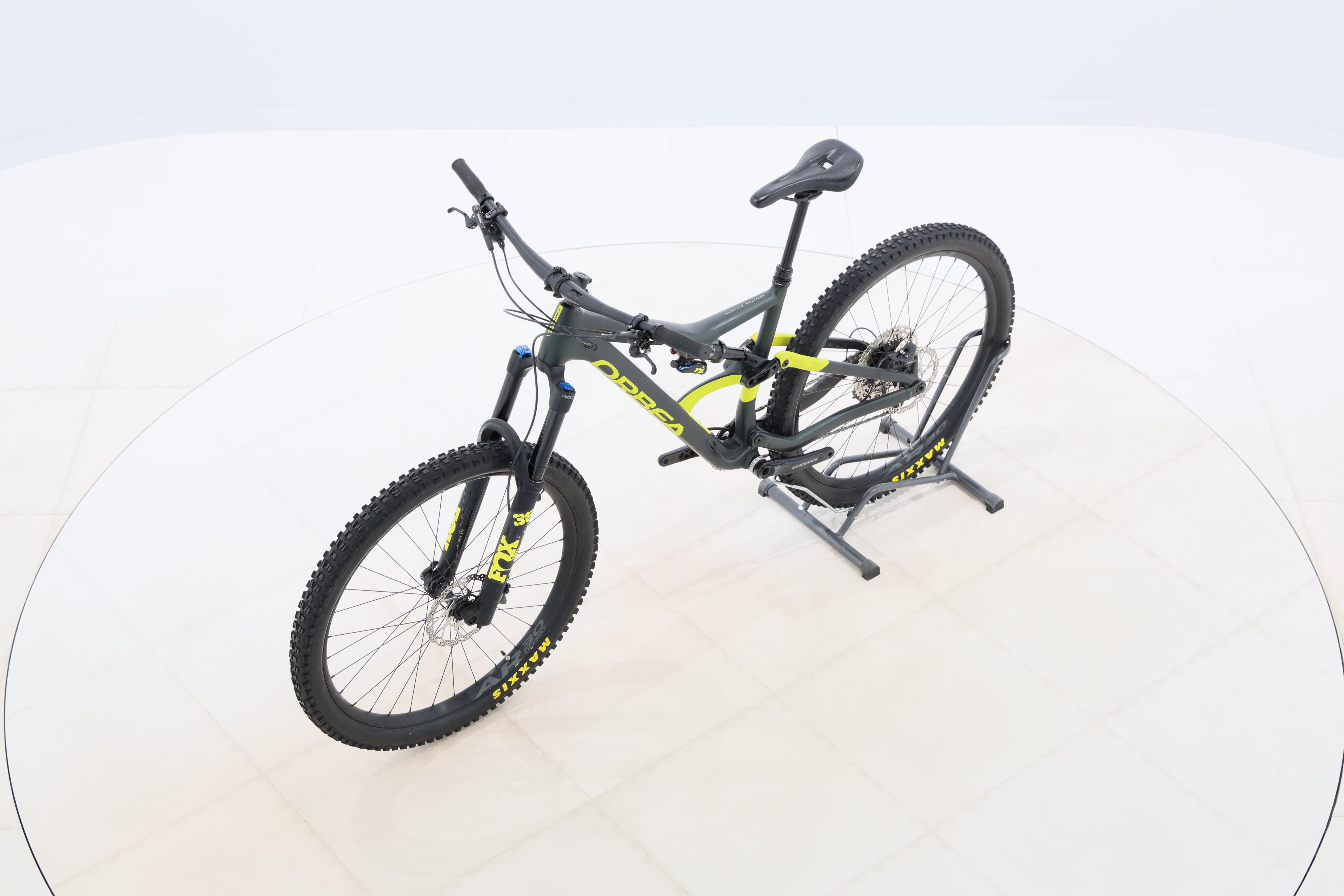 c2f5fe3b-56b6-437f-b745-906c00dddb10