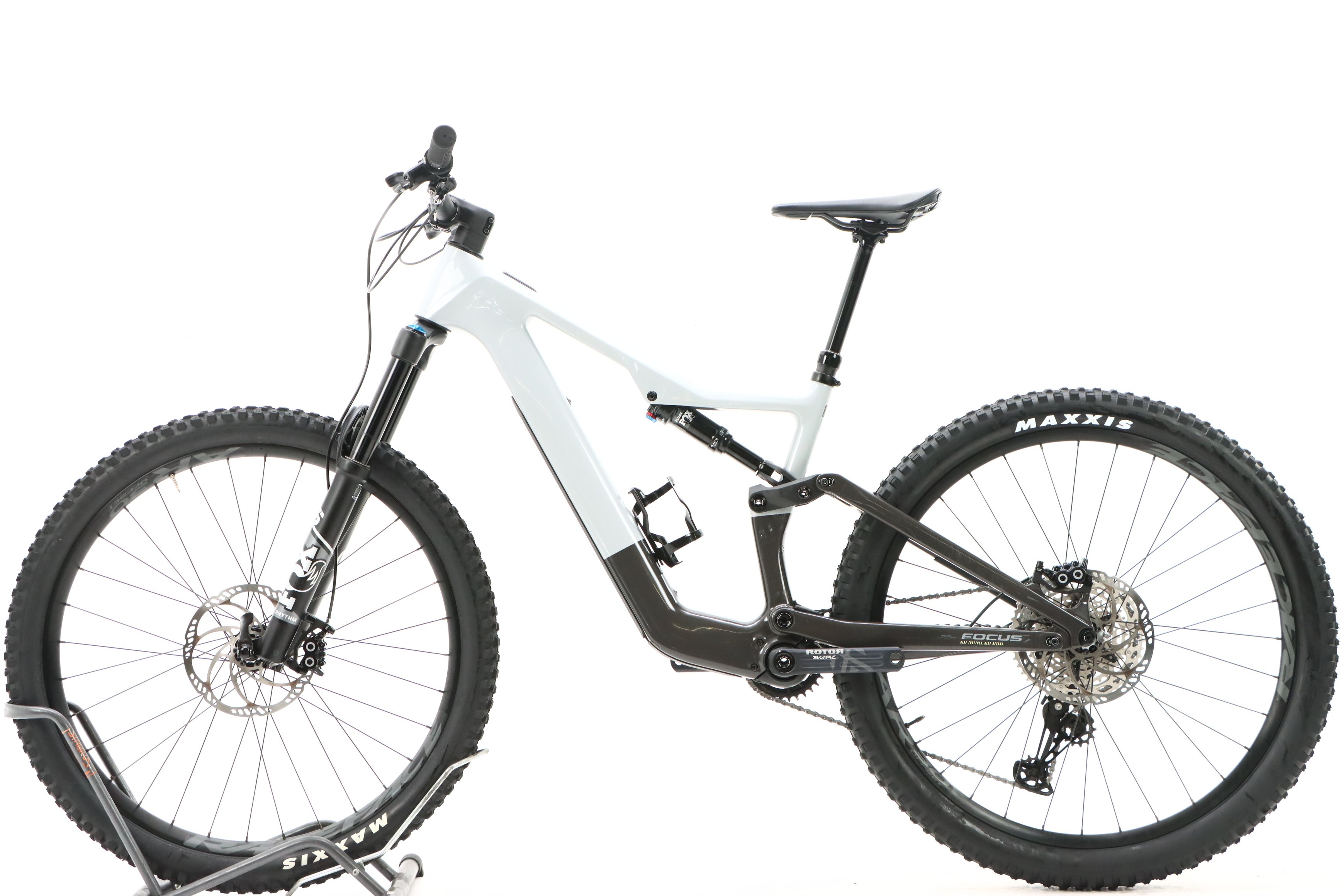 7f83b040-6409-4272-b34a-cd256e393857