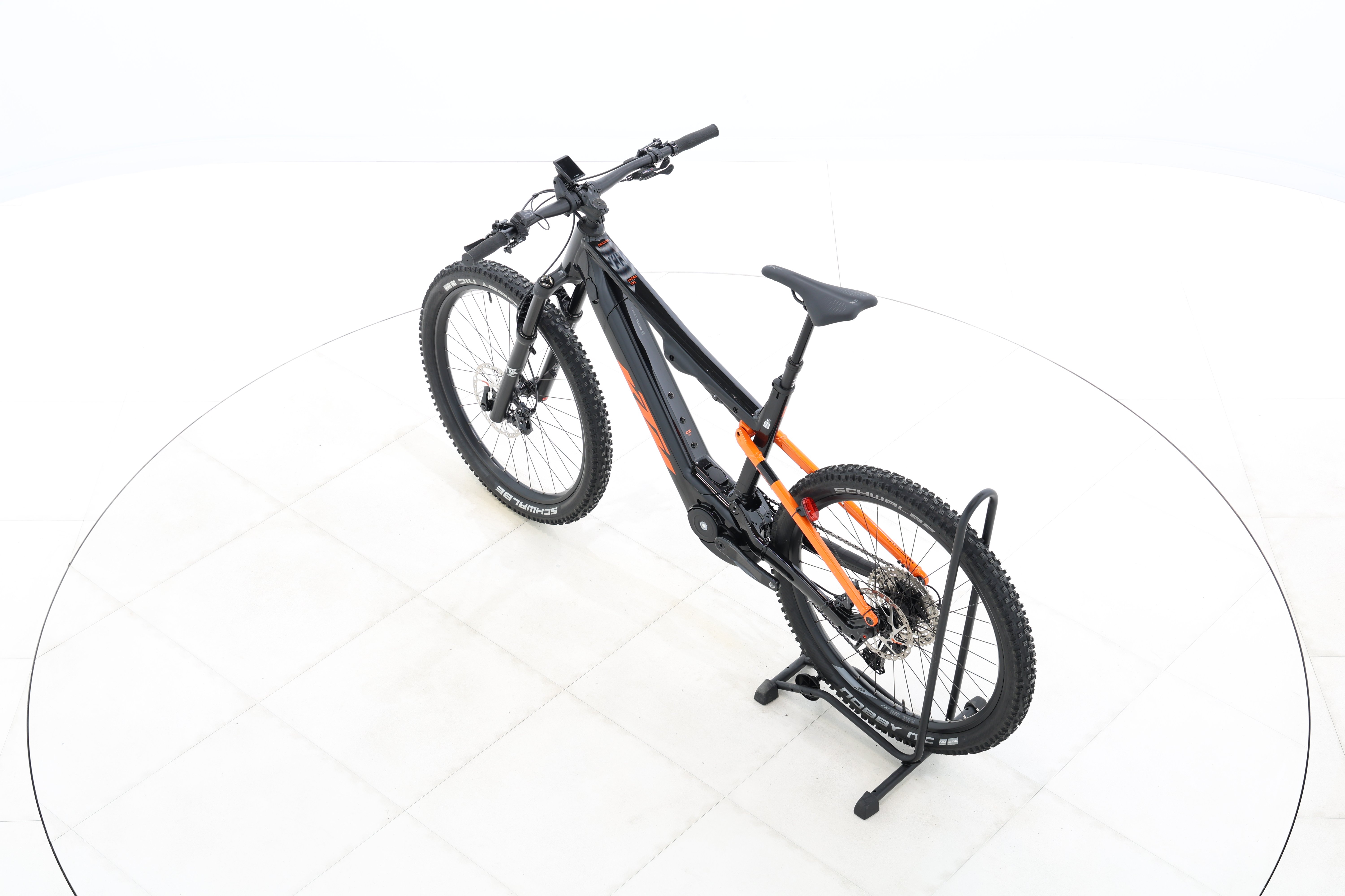 b8e0f95b-2b88-4914-9029-57fe3992890e