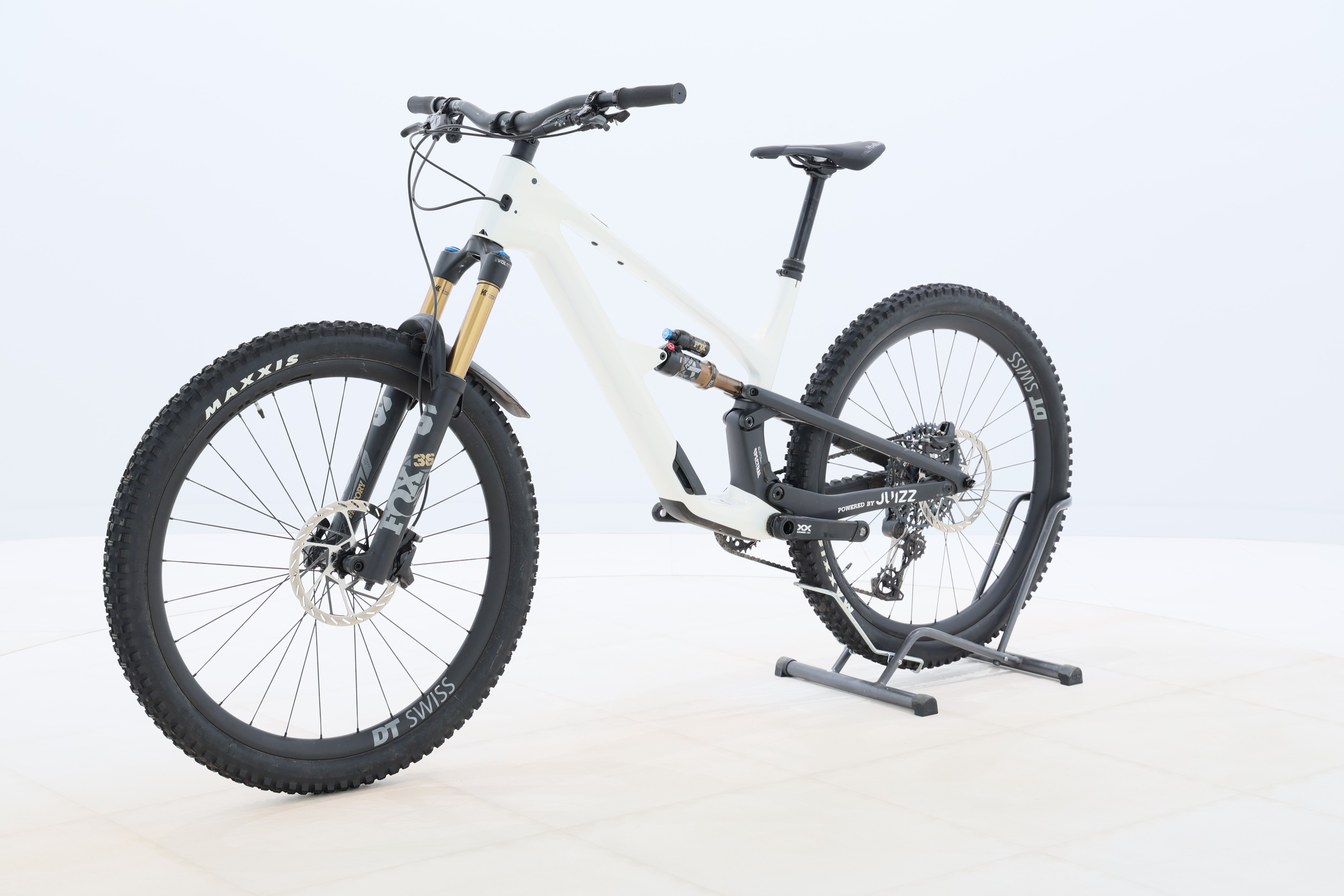 a83d1dd9-0782-444e-b3be-fcb45b73e485