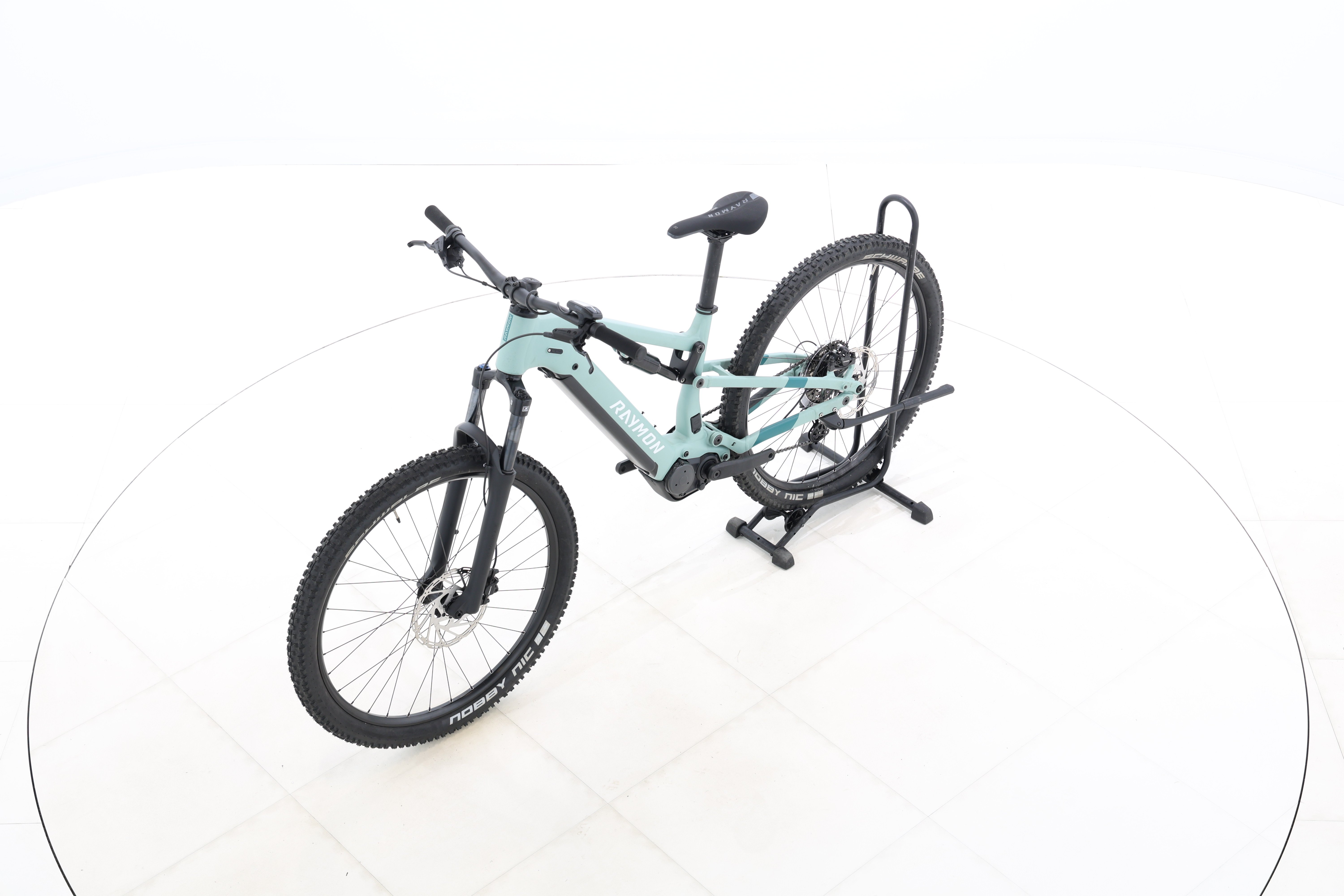 c06587a3-4e3d-414c-bf43-2d641ee9b75c