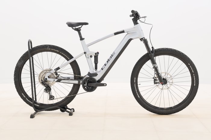 Cube STEREO HYBRID 120 RACE 750 2024