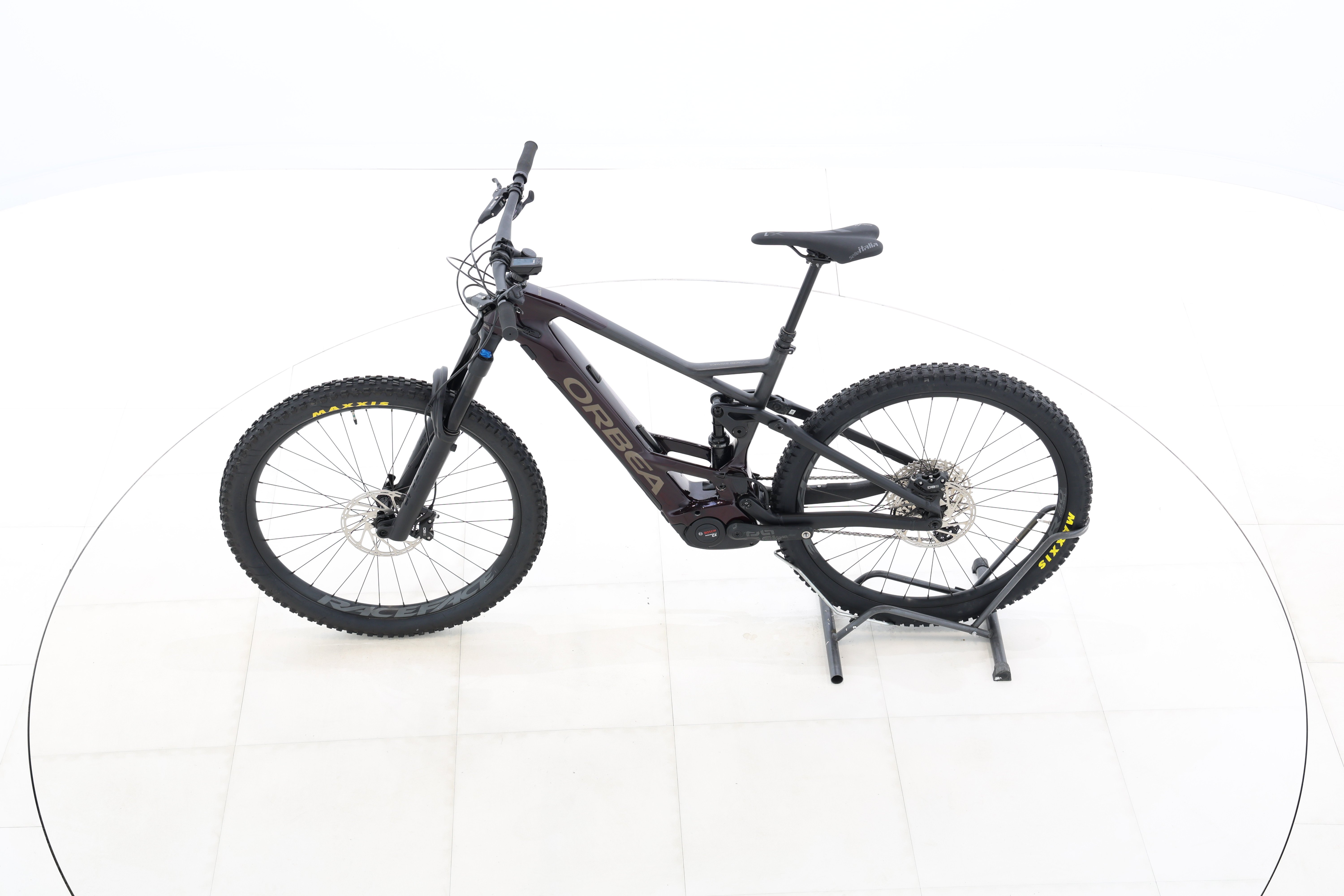 fda725b9-e14c-4988-9f46-2de2993e6e45