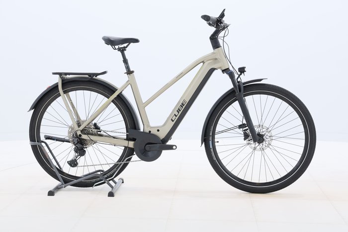 Cube KATHMANDU HYBRID PRO 750 2024