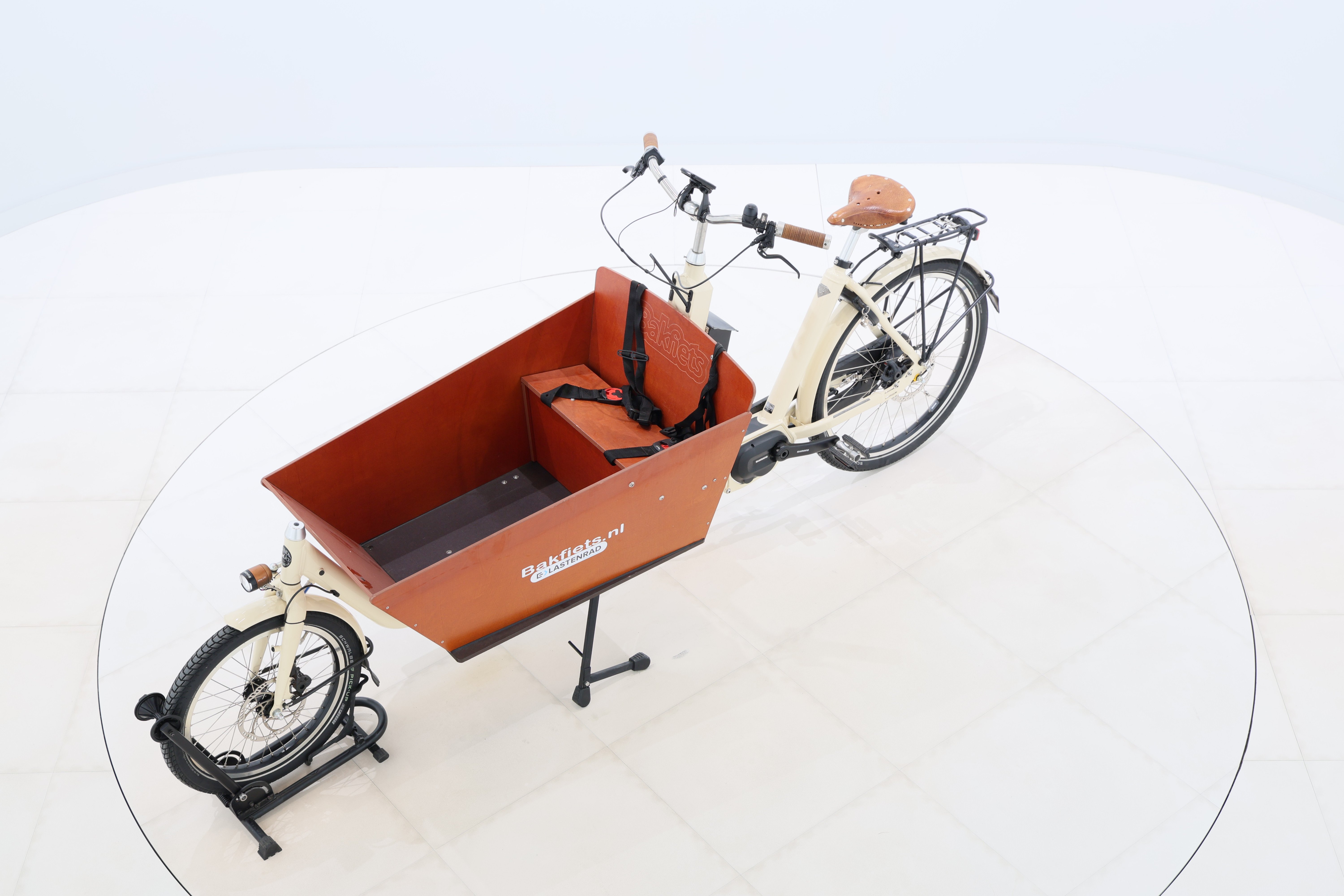 8f7c2648-a20c-4018-a538-513234dc3421