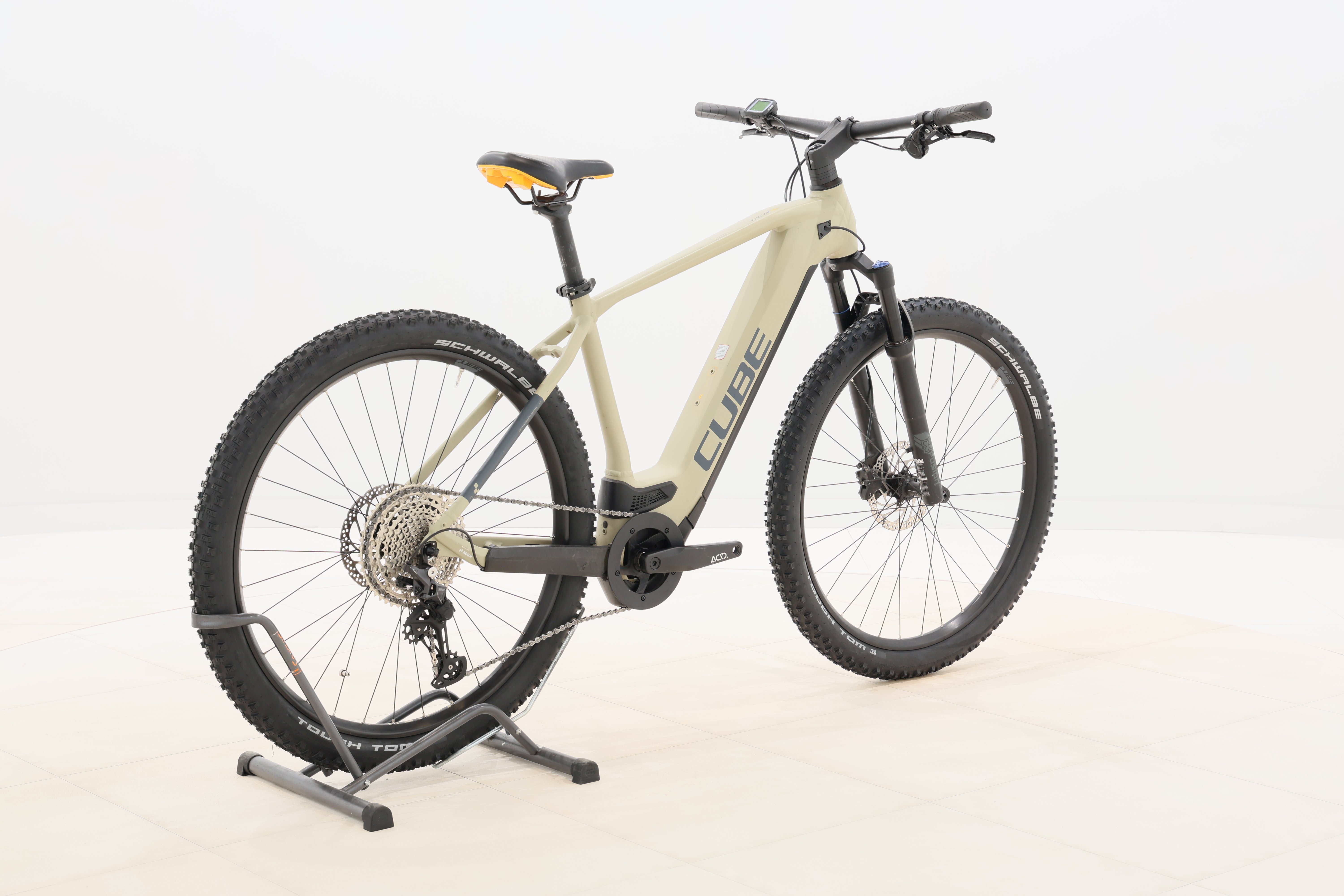 8e3e13d7-30fb-4130-90d9-51c70d8d5fca