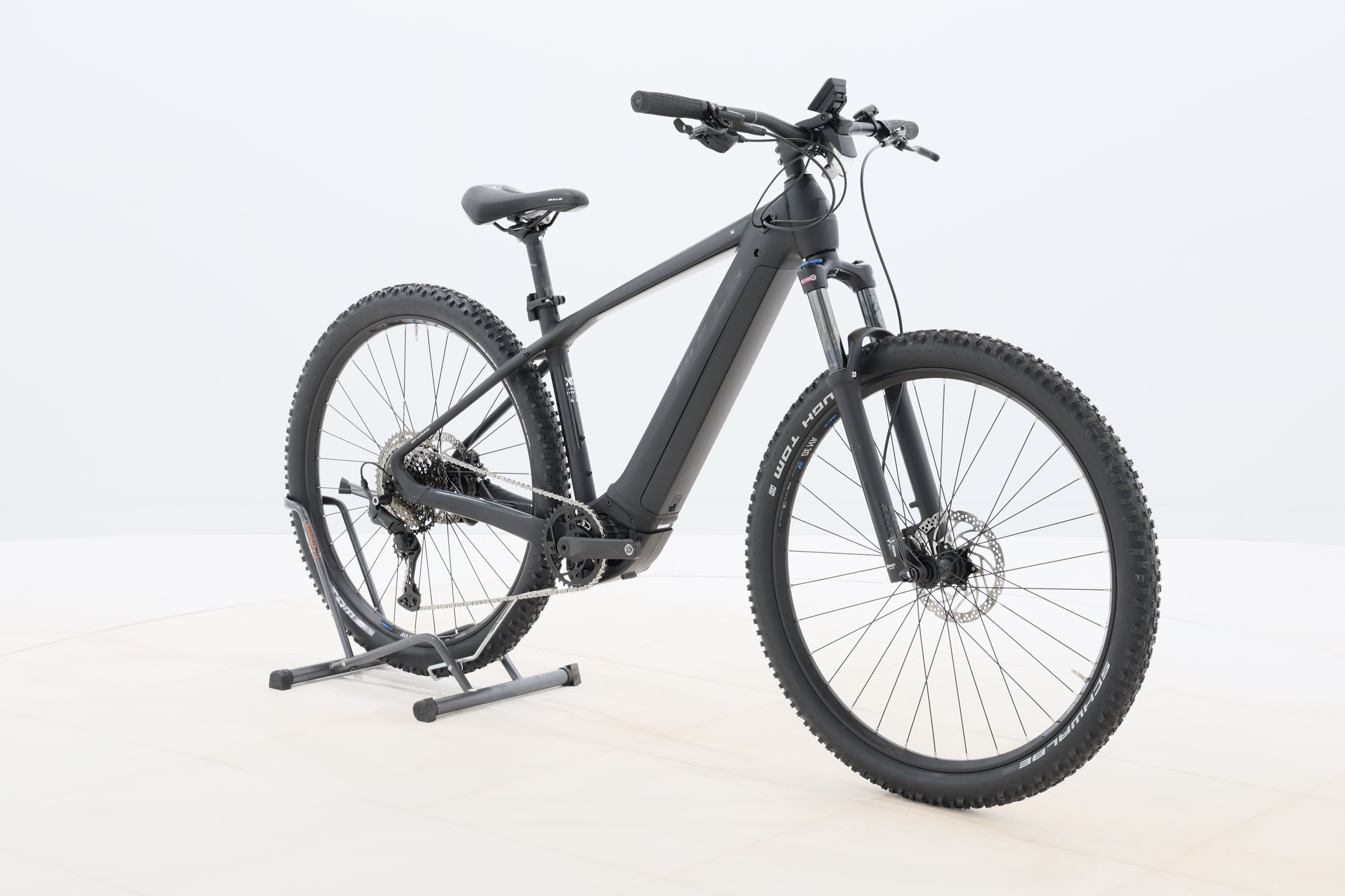 ce1f0787-8229-4350-a473-d242ad357fe6