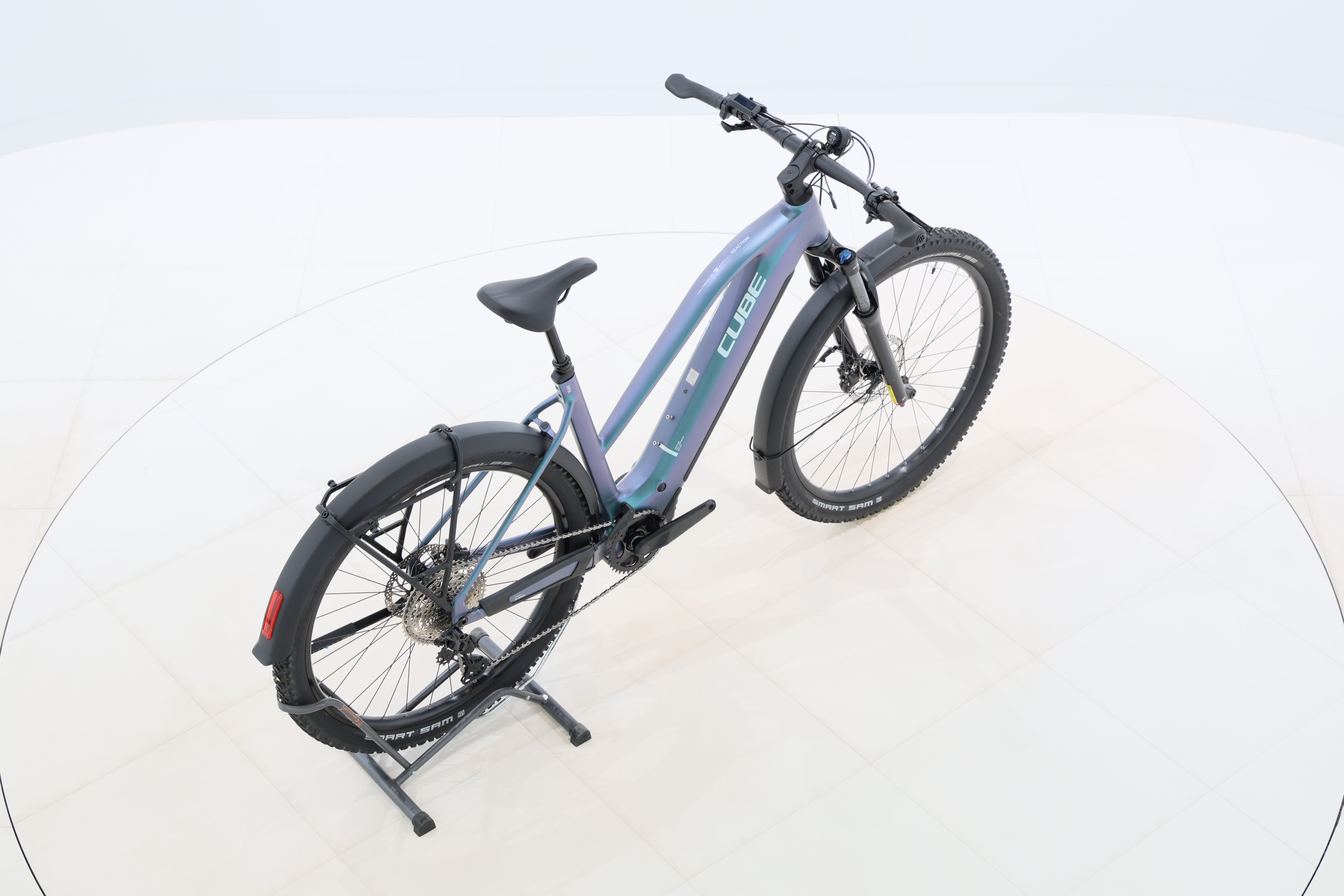 81bf5404-609f-4d15-8513-a51068ce841b