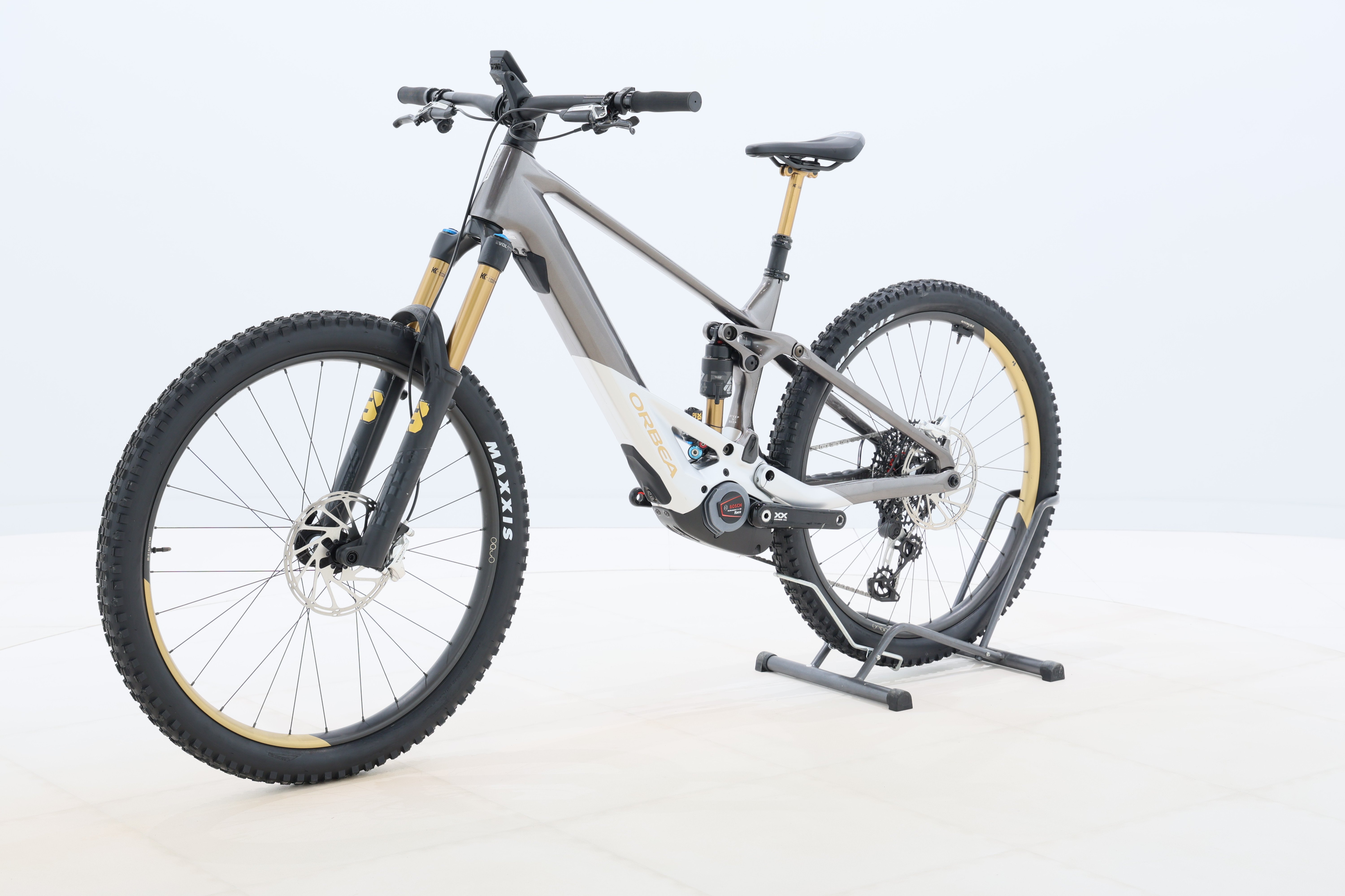 3fdd685f-f145-43ef-ad9a-01a57fcde369