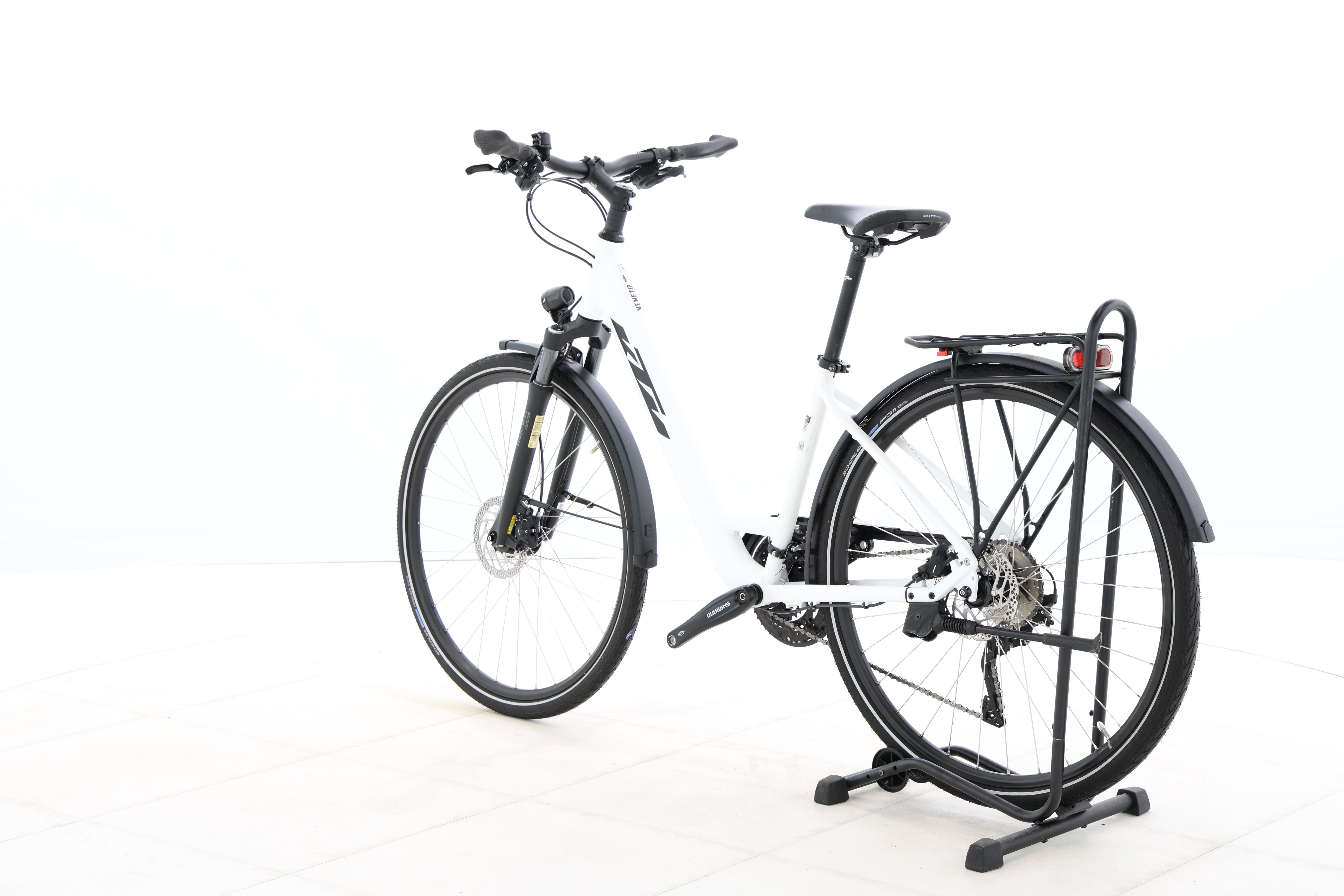 398c9a15-0038-44ba-9012-d4a108e5d1ea