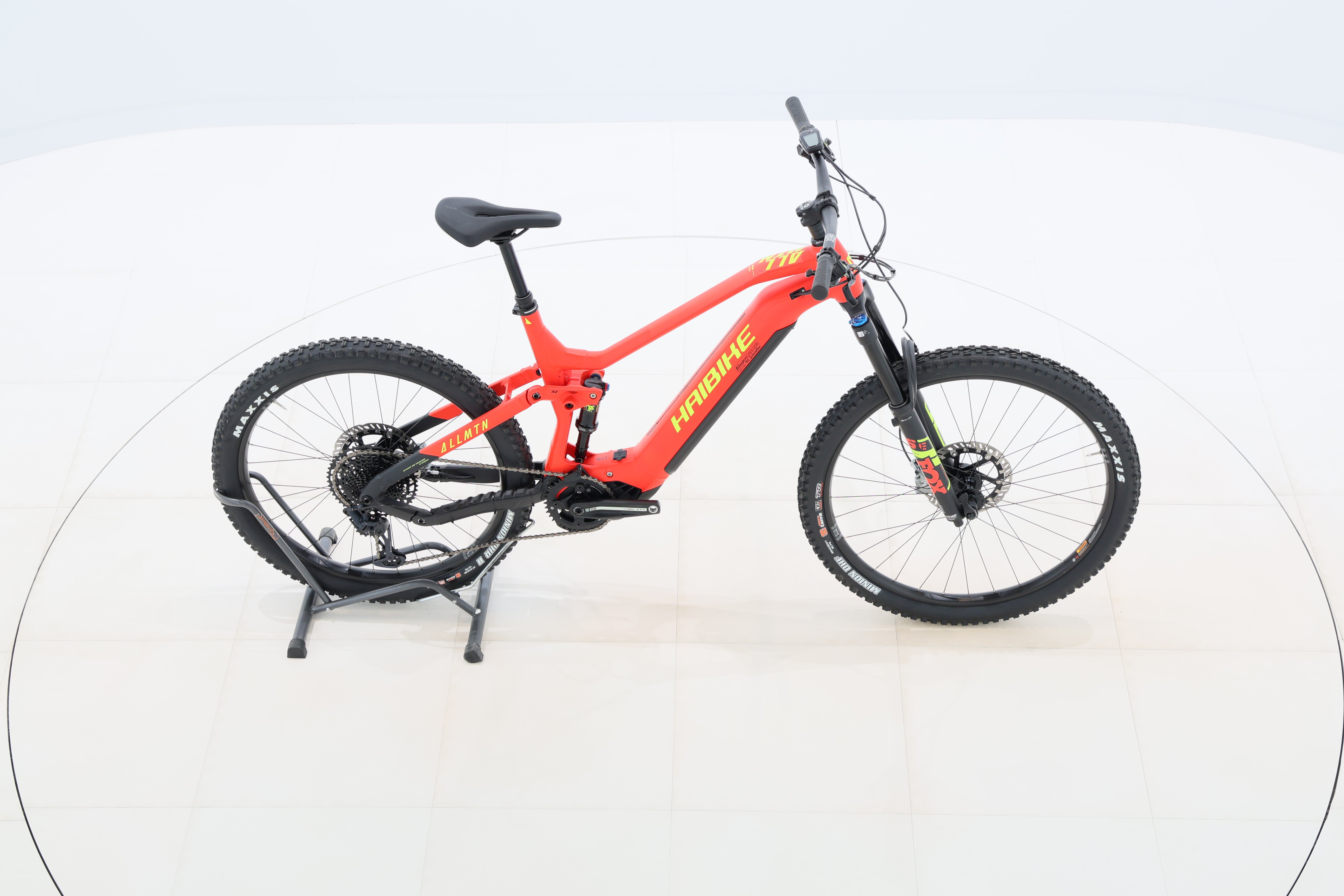 8fbf89b4-62a2-4fd6-b73e-22b03d46e086