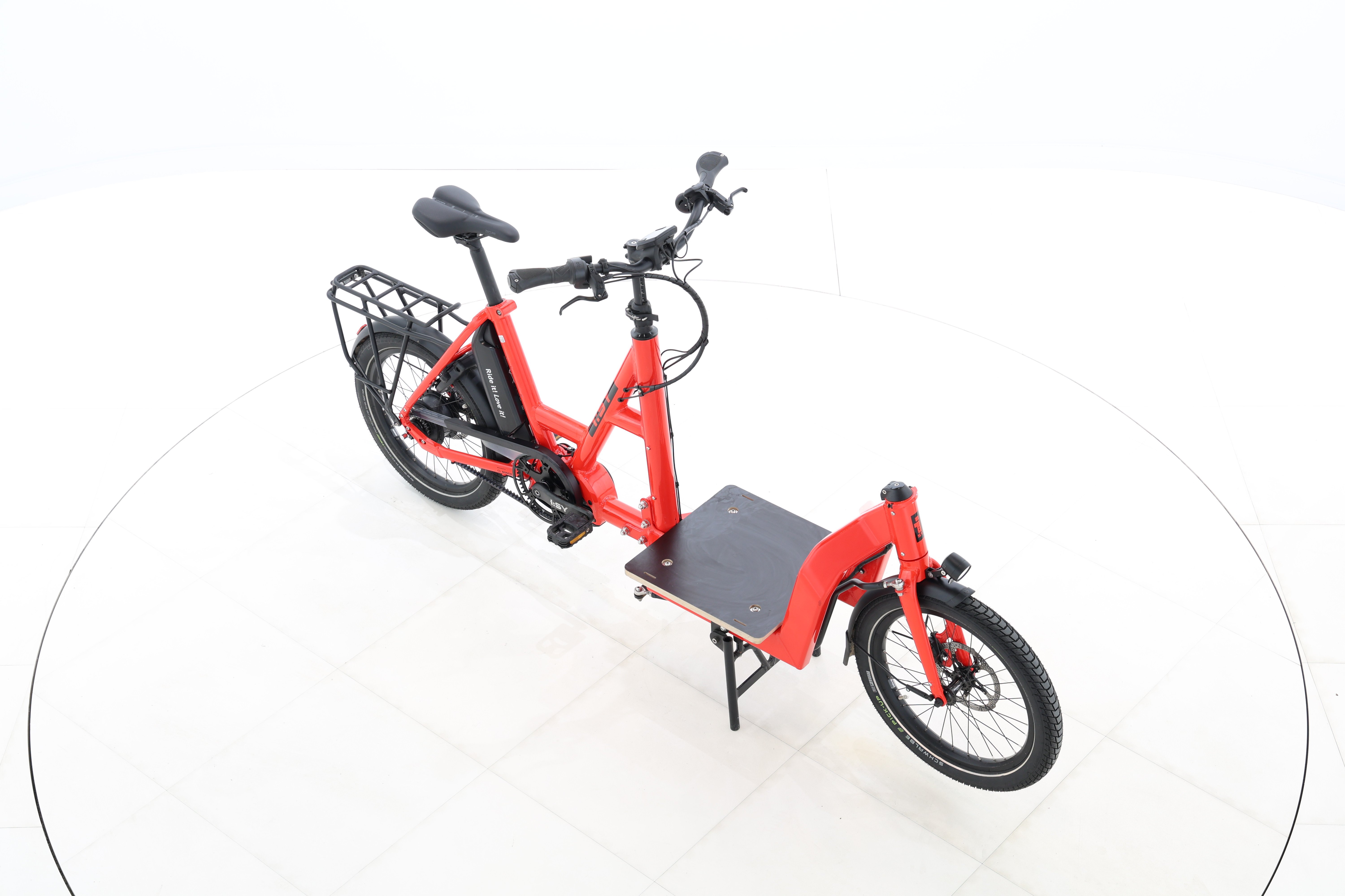 28ea0c29-b014-416e-81cb-2b6ed6c10f6d